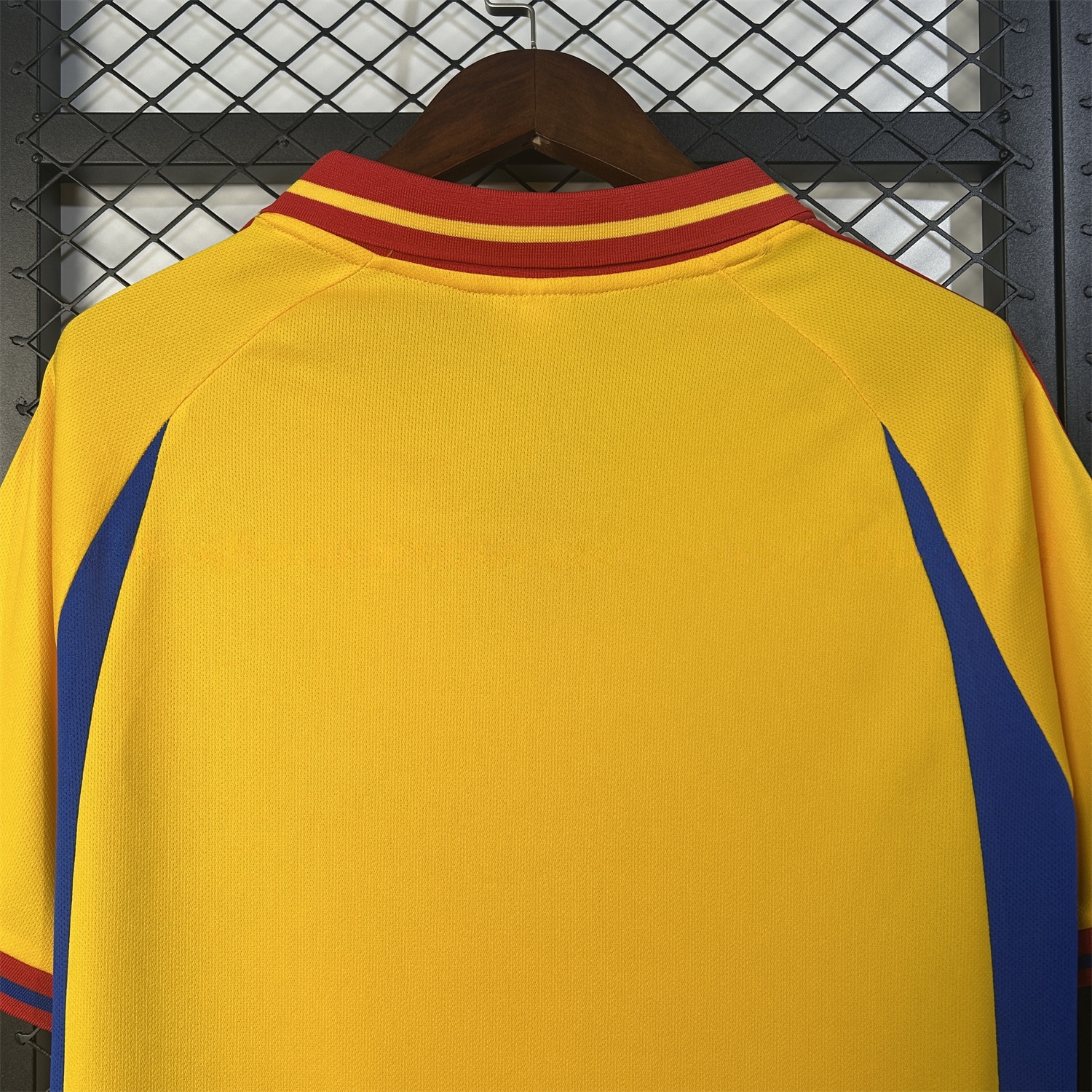 Retro Romania 2000 Home Jersey - UnitedFutballJersey