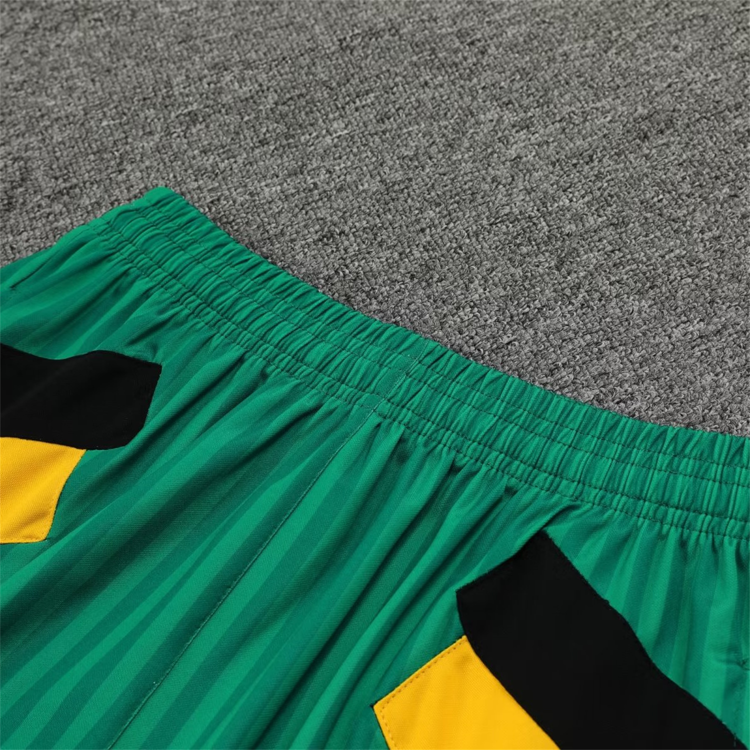 Bayern Munich 23-24 Yellow Green Training Vest Suit - UnitedFutballJersey