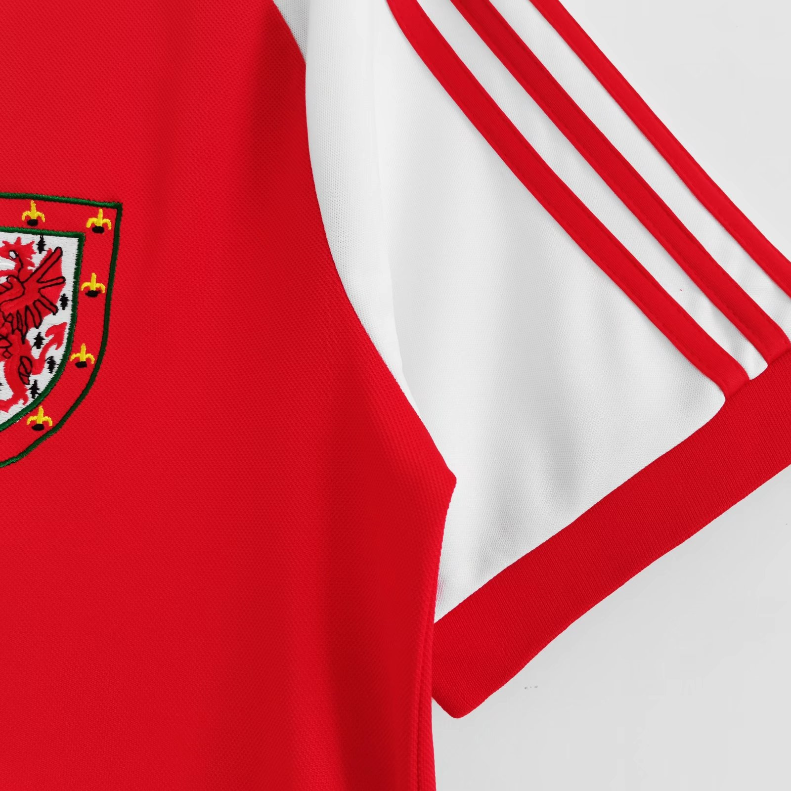 Retro Wales 1982 Home Stadium Jersey - UnitedFutballJersey