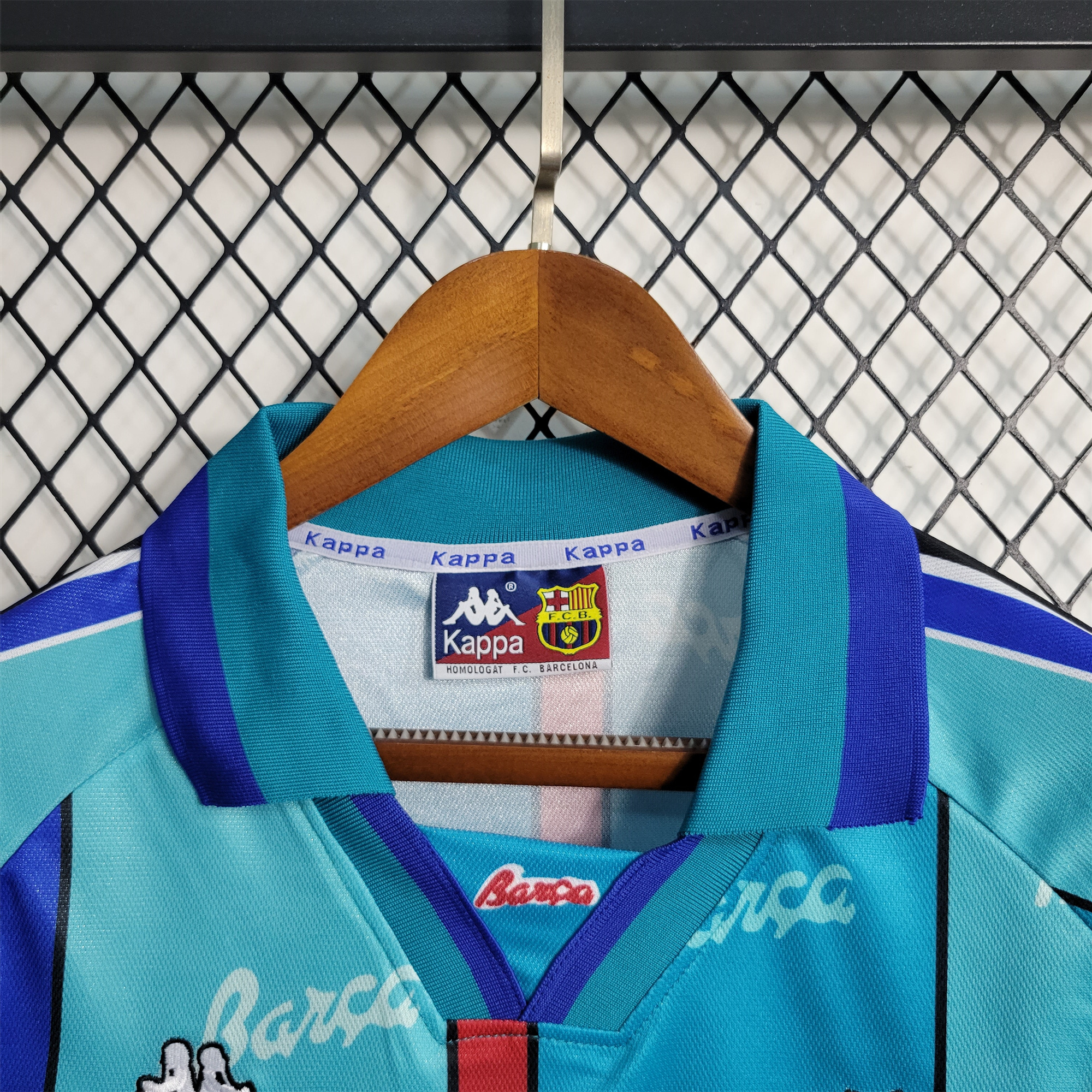 Retro Barcelona 95-97 Away Stadium Jersey - UnitedFutballJersey
