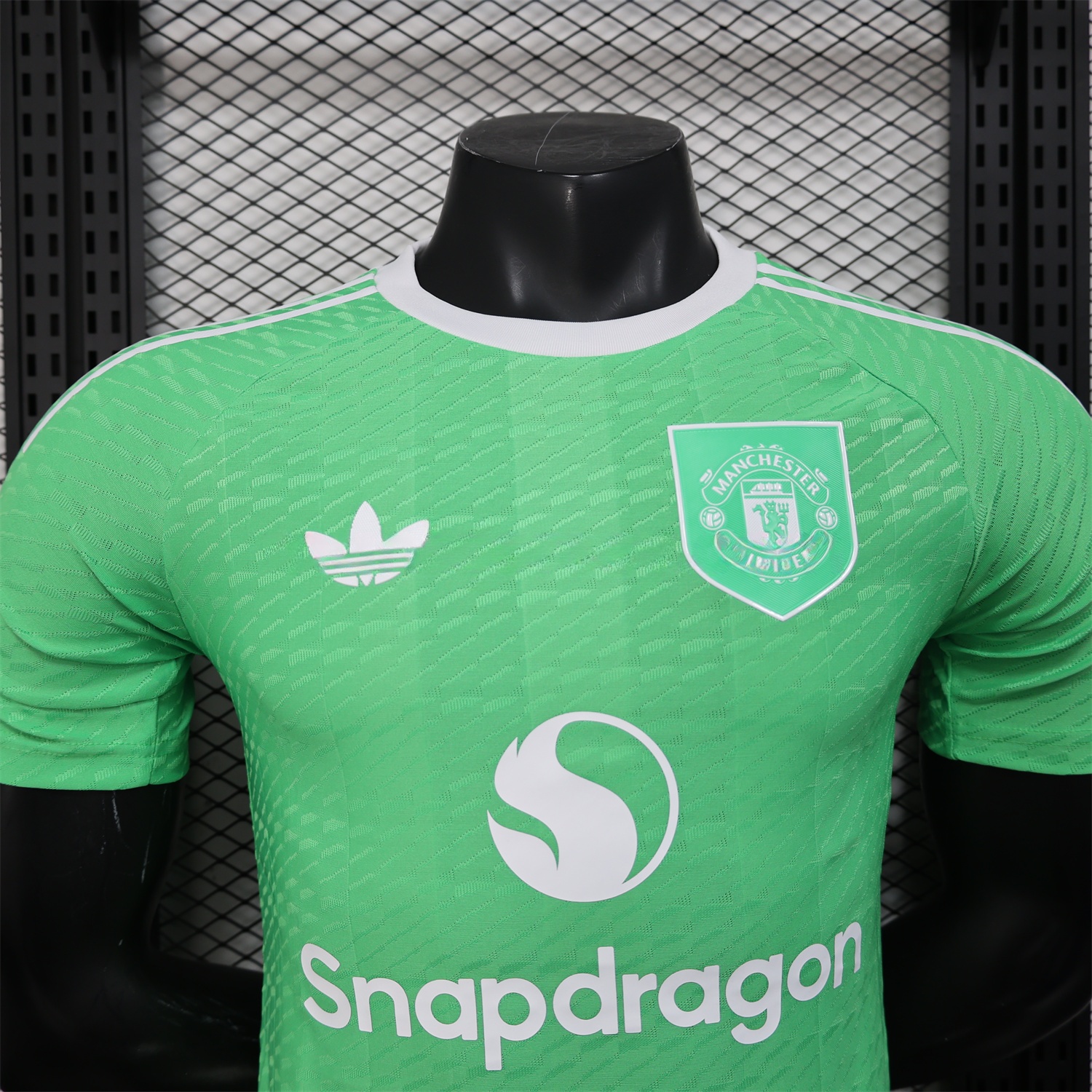 Manchester United 25-26 Trefoil Green Goalkeeper Jersey - Player Version - UnitedFutballJersey