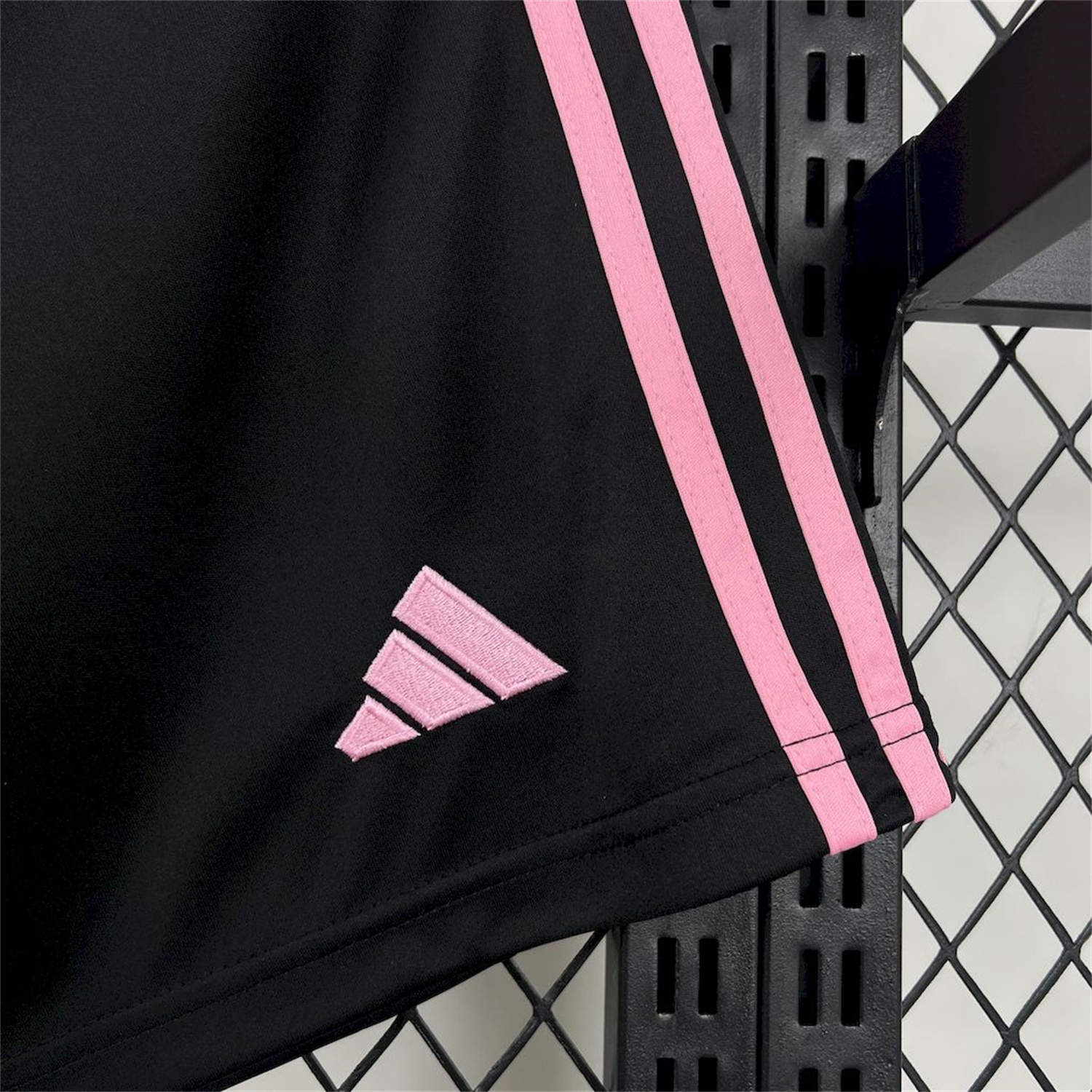 Juventus 25-26 Home Black Shorts - Fans Version - UnitedFutballJersey