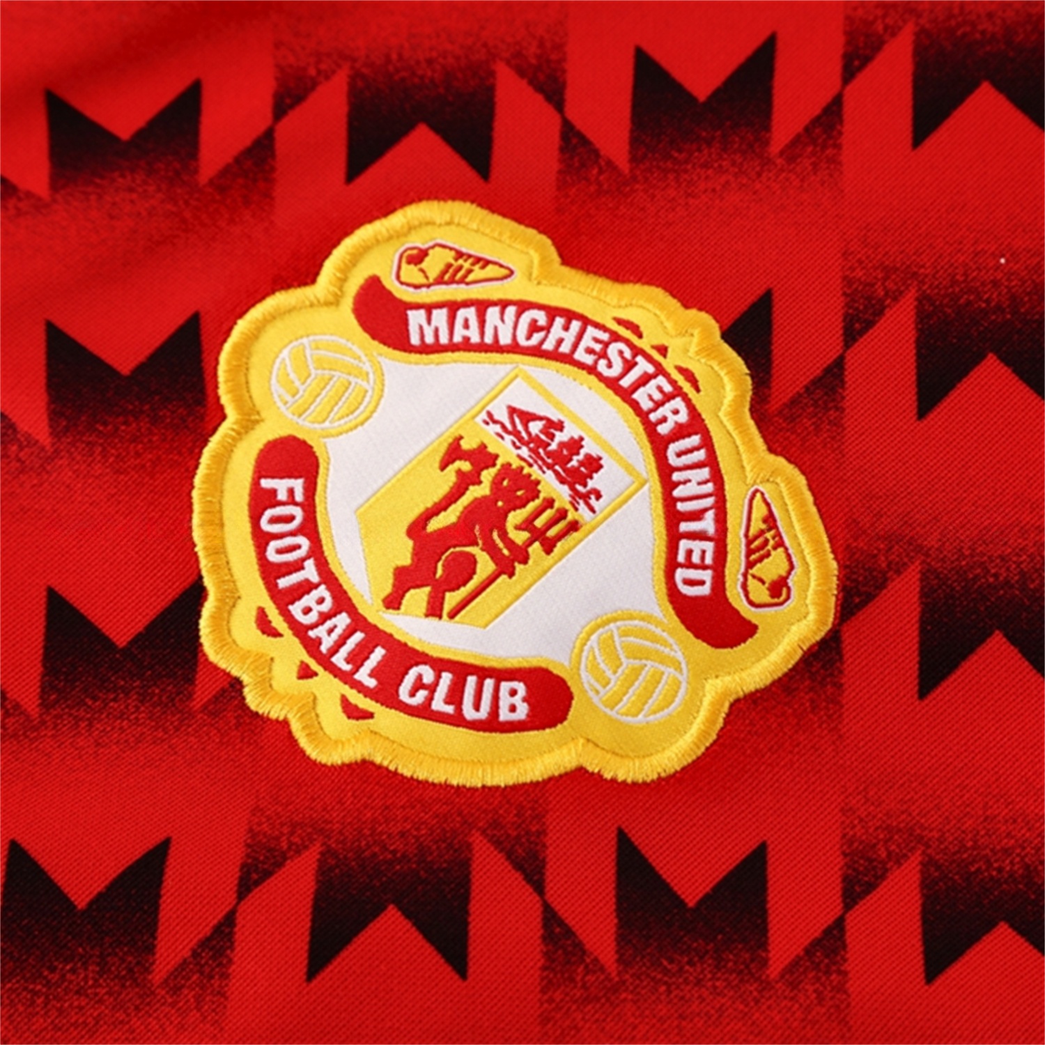Manchester United 25-26 Bring Back 1991 Jacket Training Tracksuit - Black and Red - UnitedFutballJersey