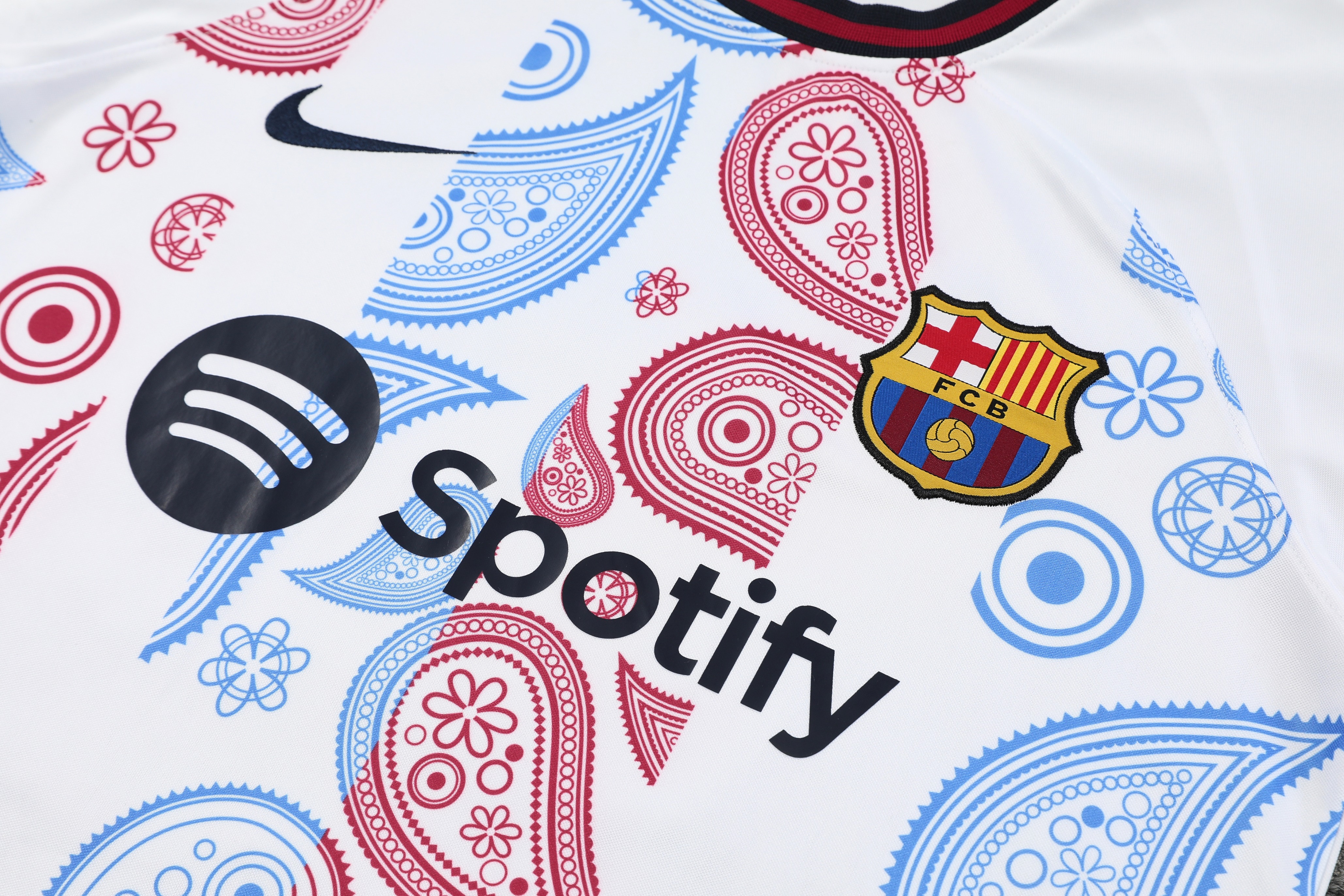 Barcelona 24-25 Short-Sleeve Training Set - White with Pattern - UnitedFutballJersey