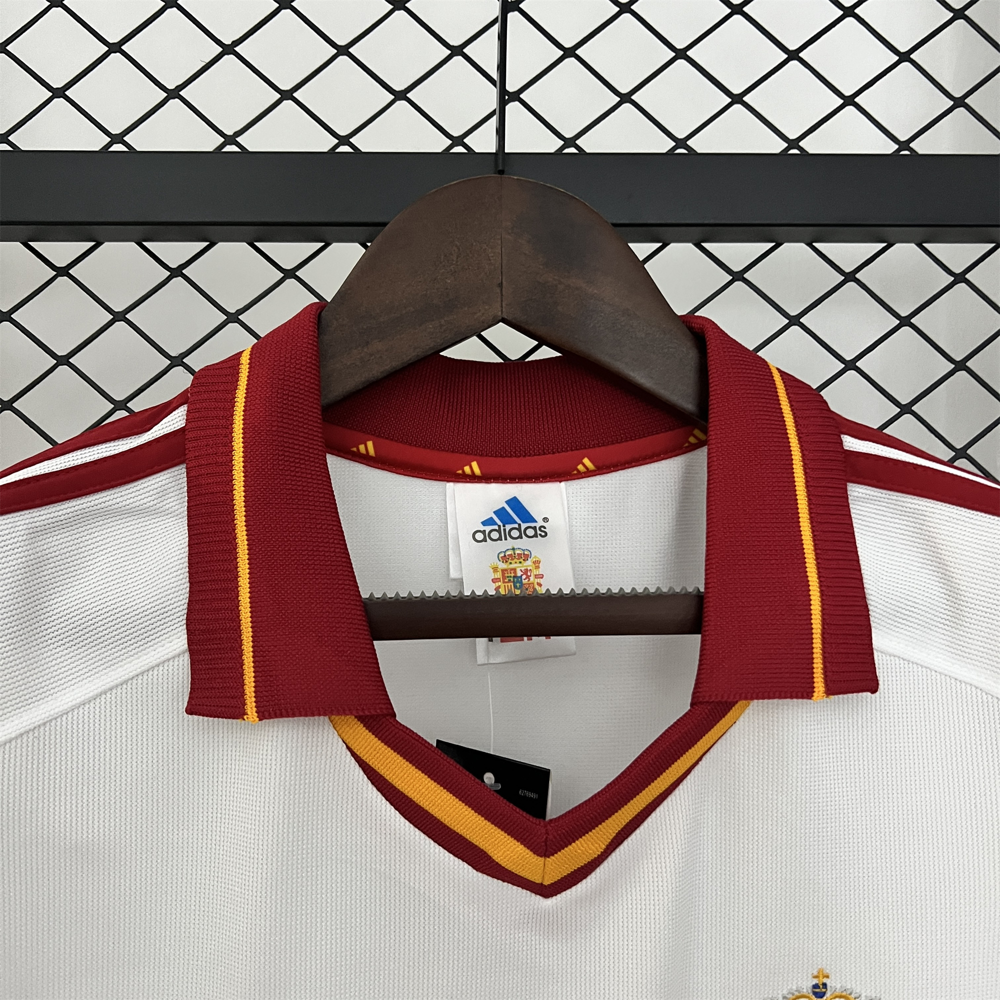 Retro Spain 2000 Away Jersey - UnitedFutballJersey