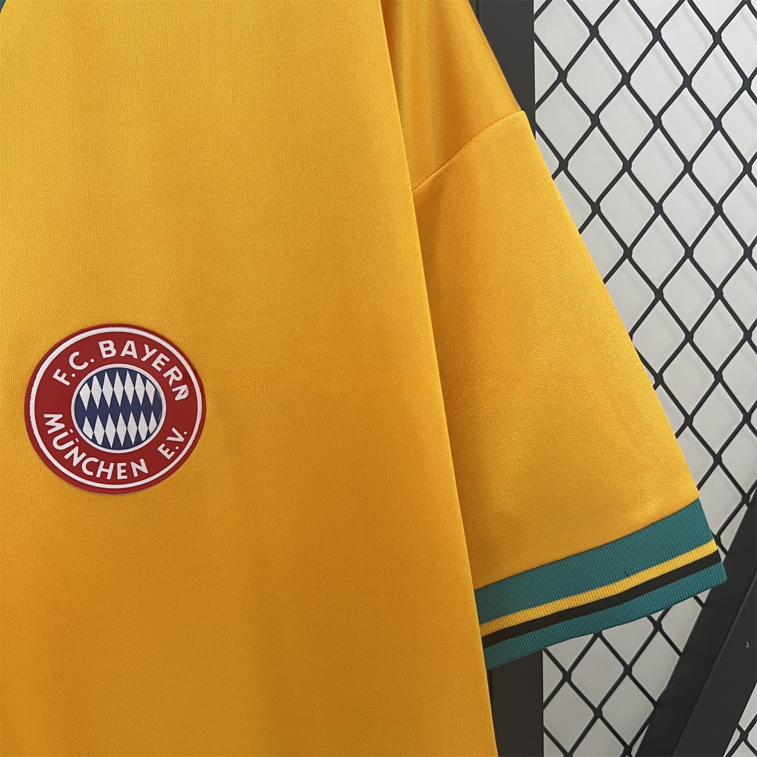 Retro Bayern Munich 1993-95 Away Jersey - UnitedFutballJersey