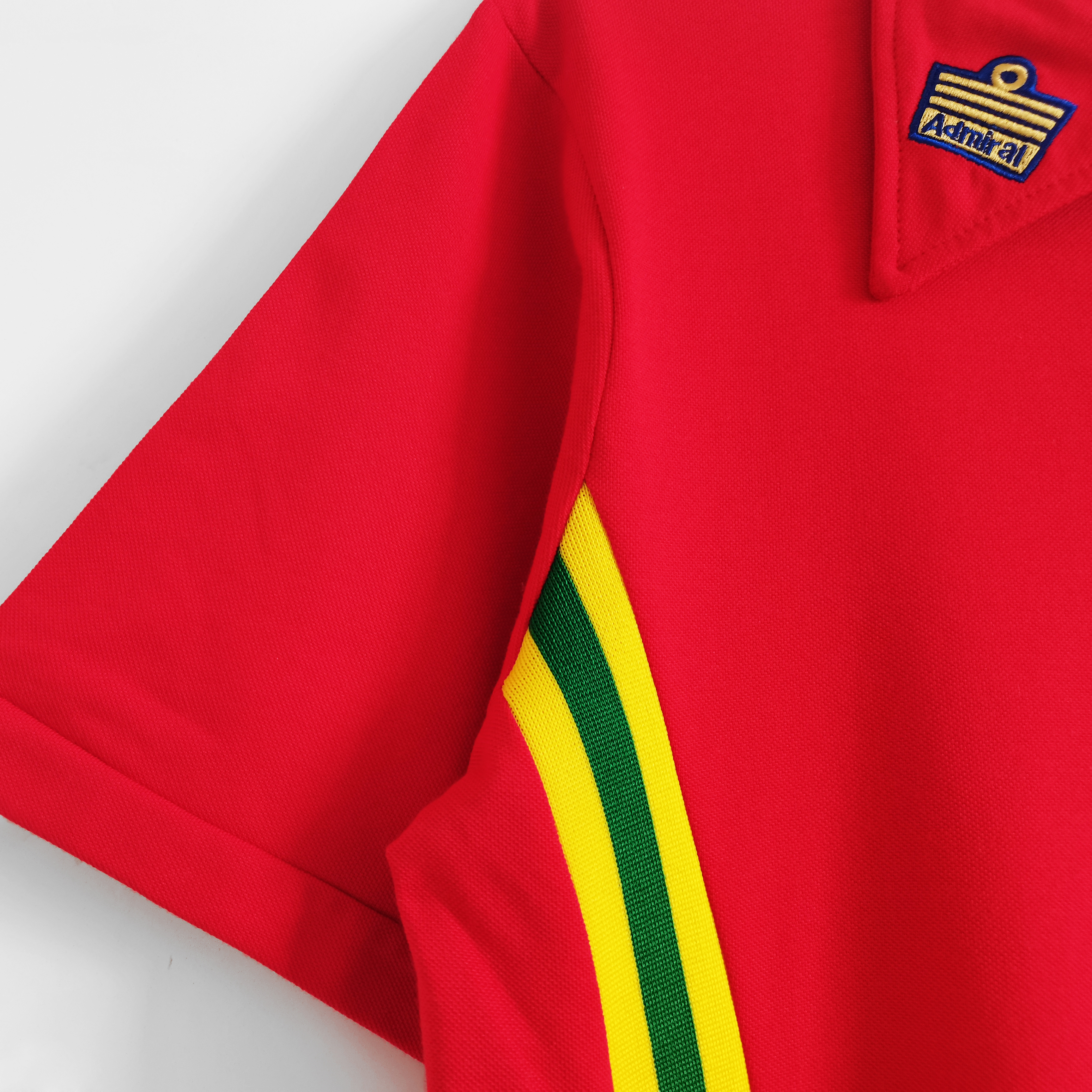 Retro Wales 1976 Home Stadium Jersey - UnitedFutballJersey