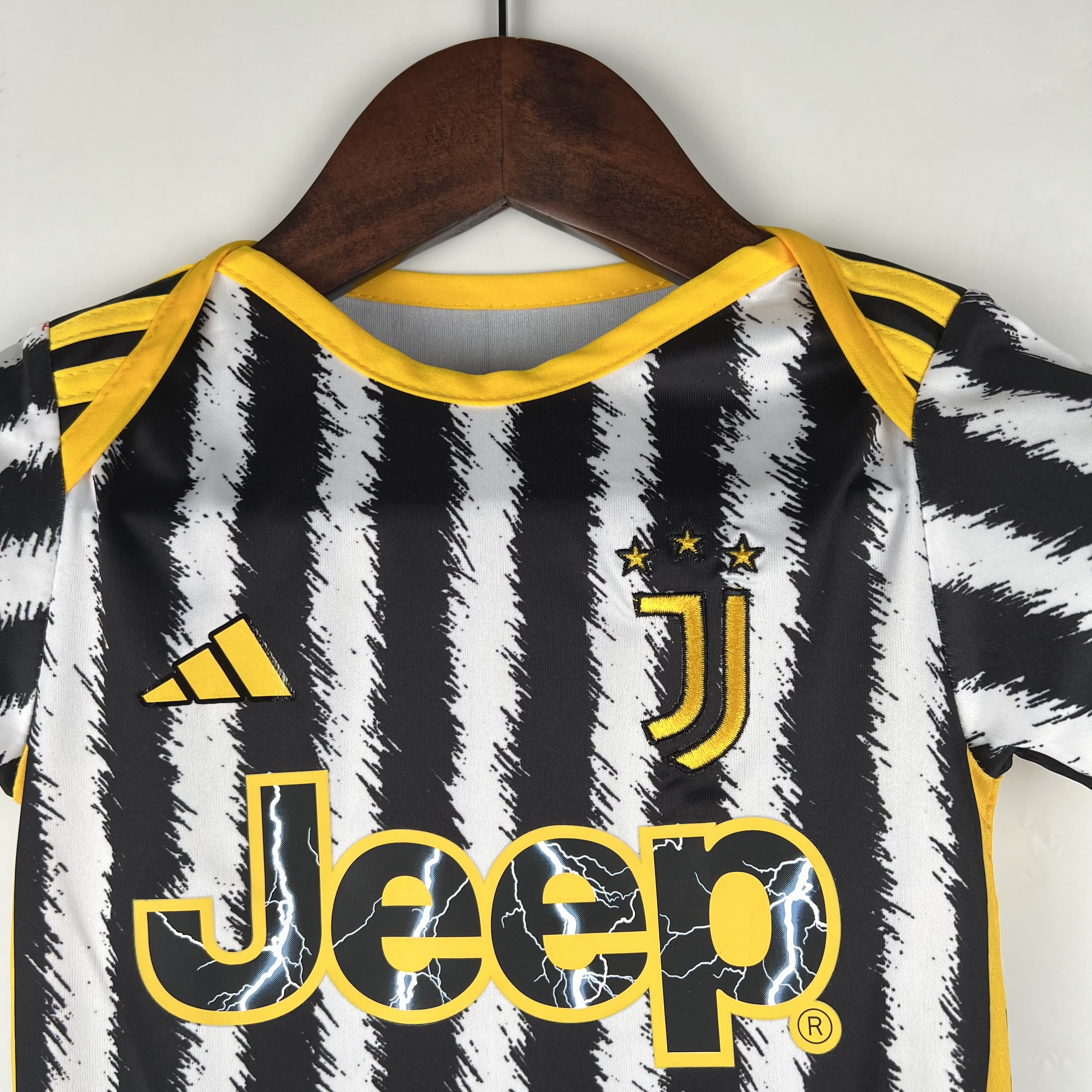 Juventus 23-24 Home Stadium Baby Crawling Suit - UnitedFutballJersey