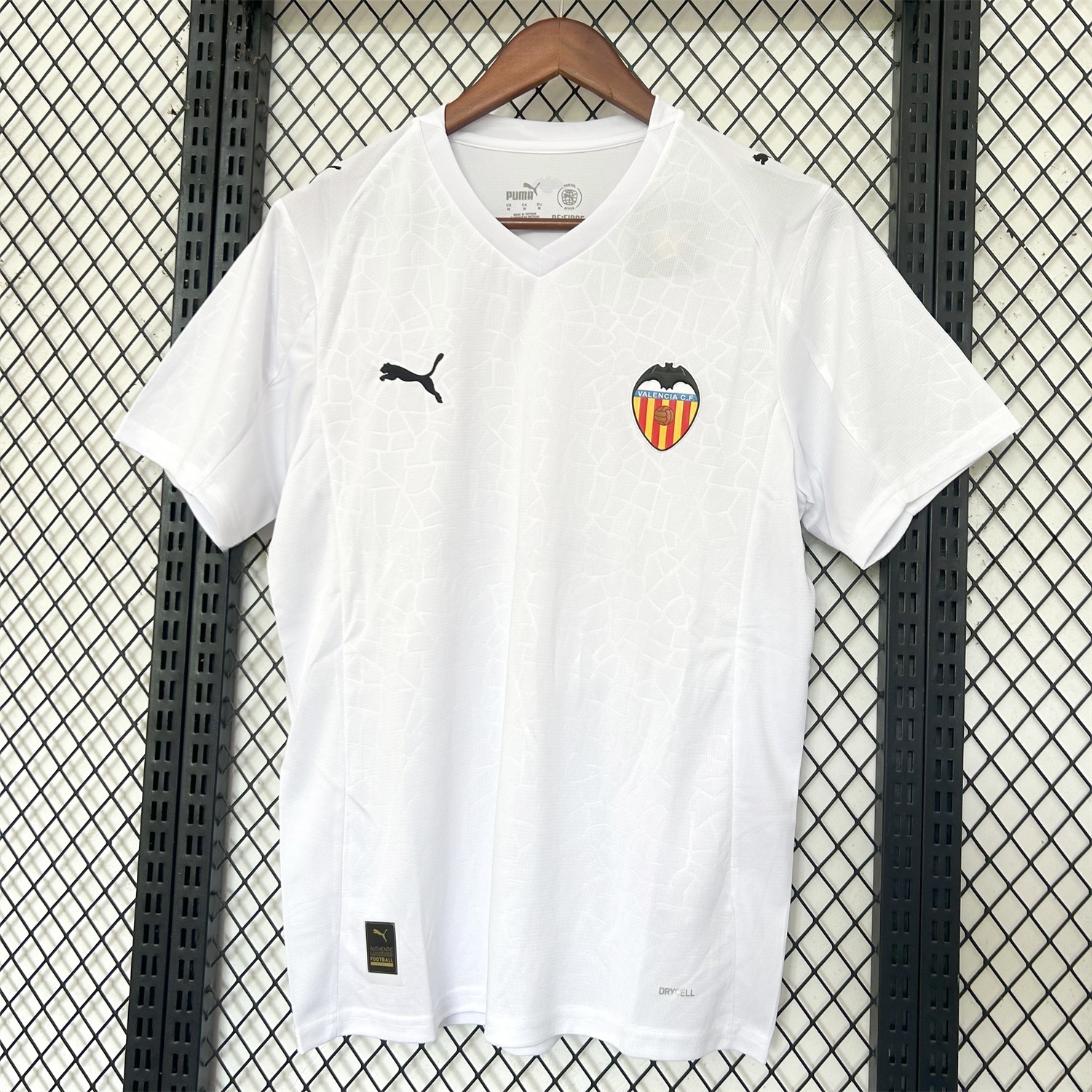 Valencia 25-26 Home Unsponsored Jersey - Fans Version - UnitedFutballJersey