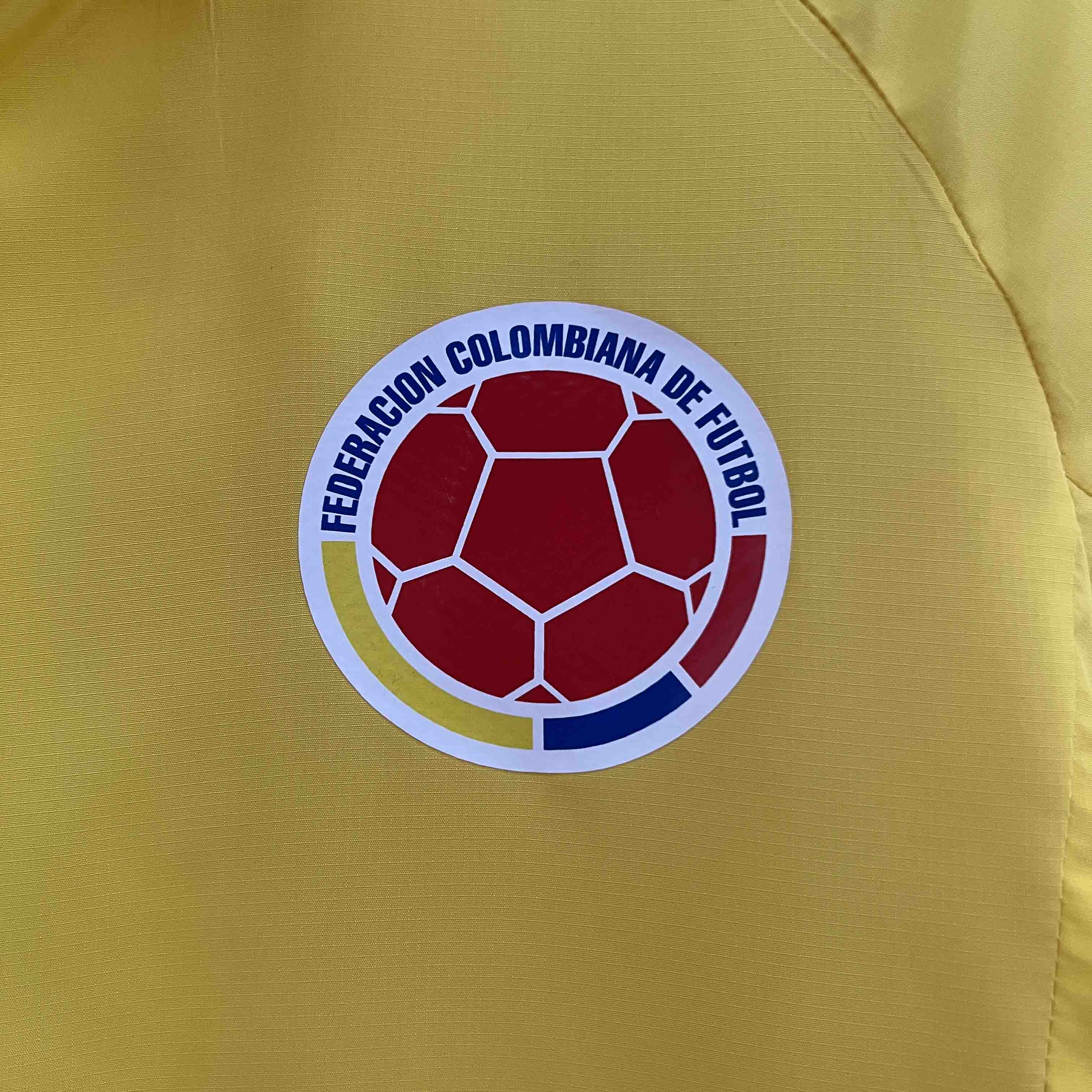Colombia 2024 Yellow Windbreaker - UnitedFutballJersey