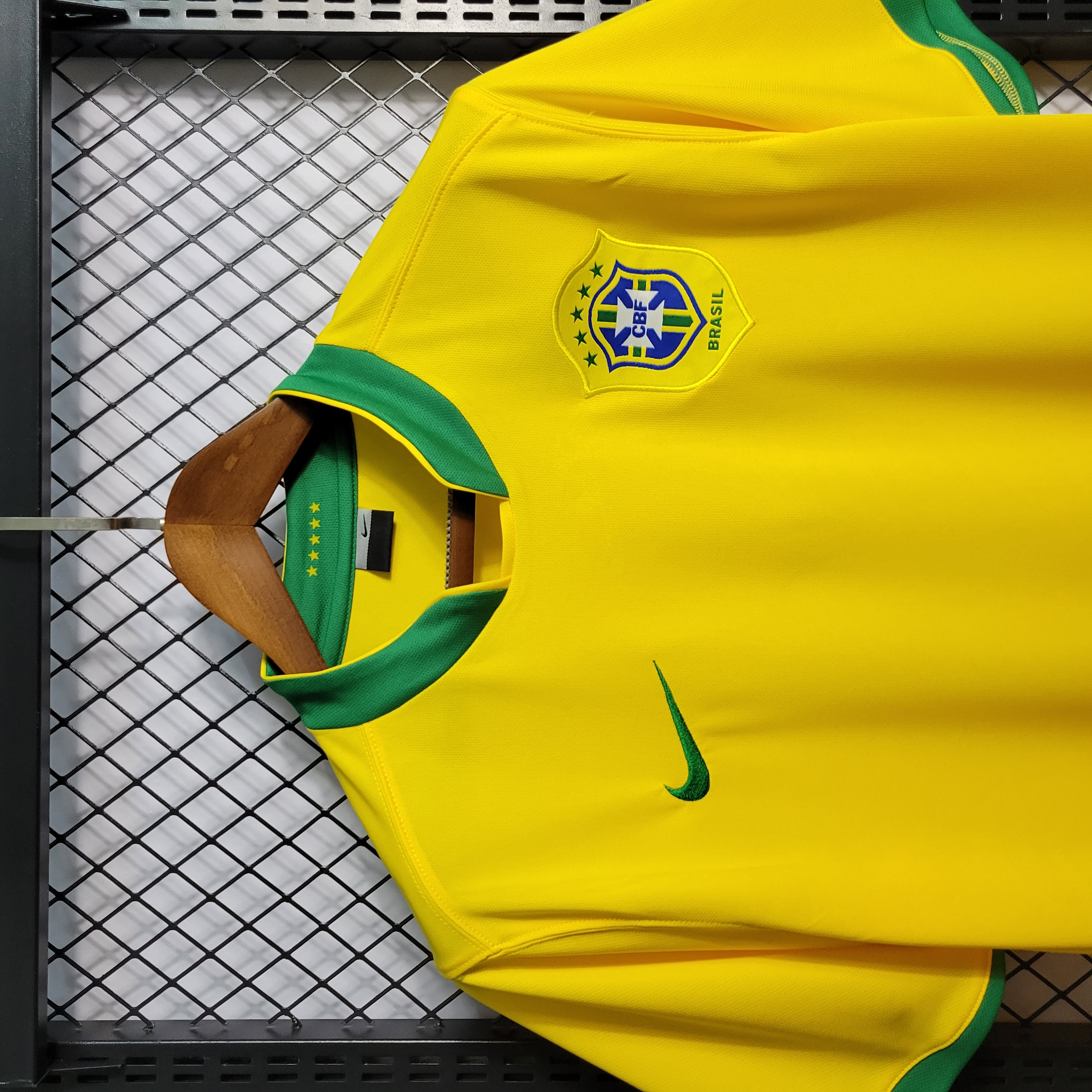 Retro Brazil 2006 Home Stadium Jersey - UnitedFutballJersey