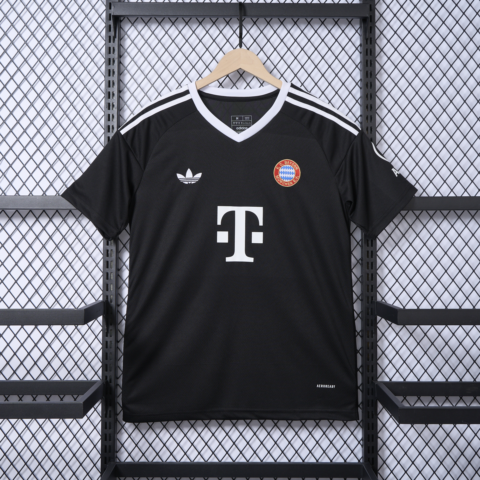 Bayern Munich 24-25 Third Goalkeeper Black Jersey - Fans Version - UnitedFutballJersey