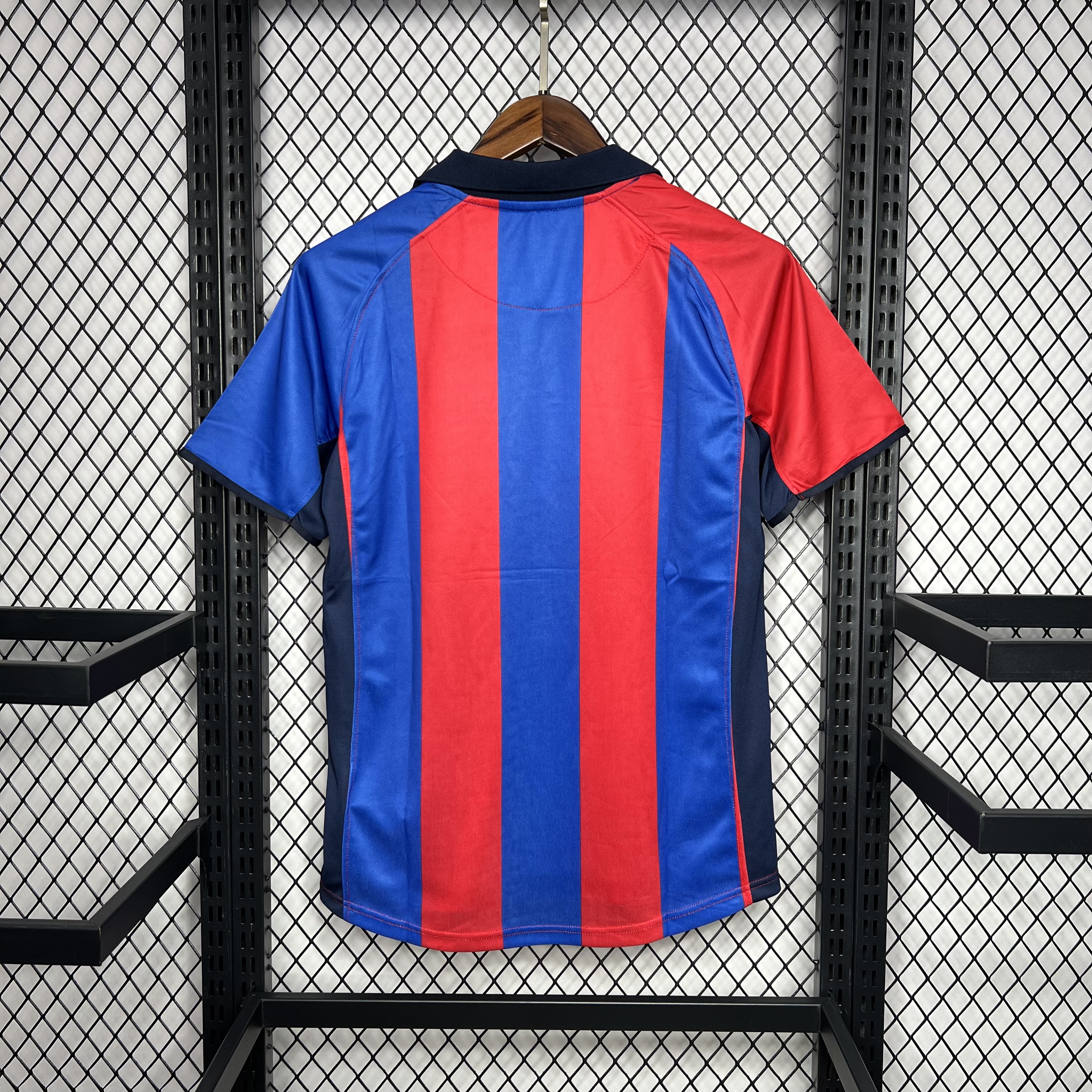 B.A.R.S.A Retro 01-02 Home Stadium Jersey - UnitedFutballJersey