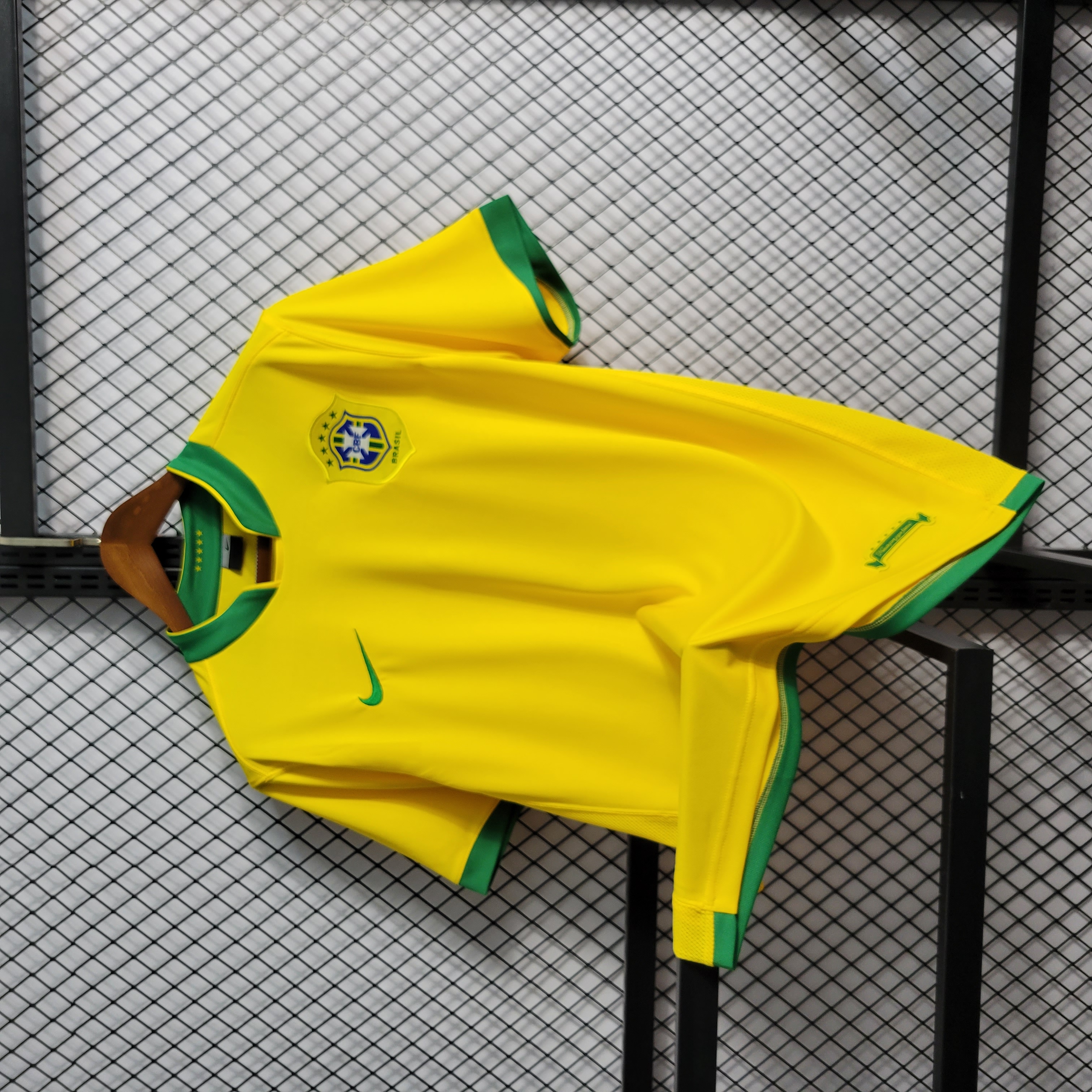 Retro Brazil 2006 Home Stadium Jersey - UnitedFutballJersey