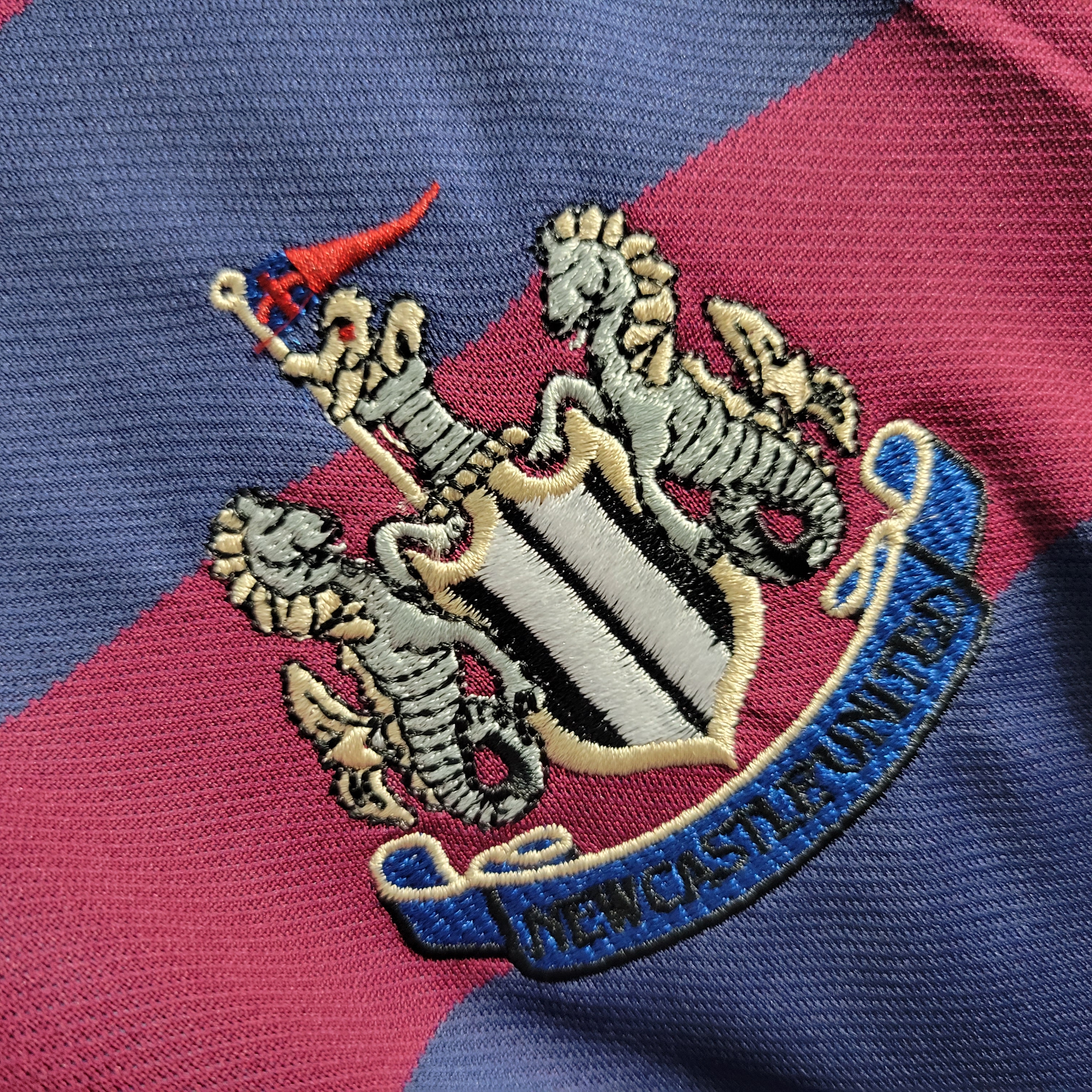 Retro Newcastle United 1995-96 Away Stadium Jersey - UnitedFutballJersey