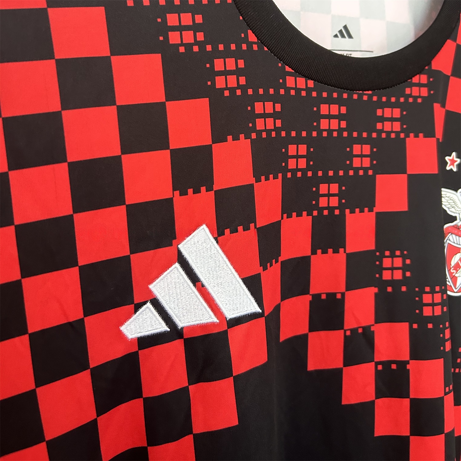 Benfica 25-26 Black Red Pre-Match Training Jersey - Fans Version - UnitedFutballJersey