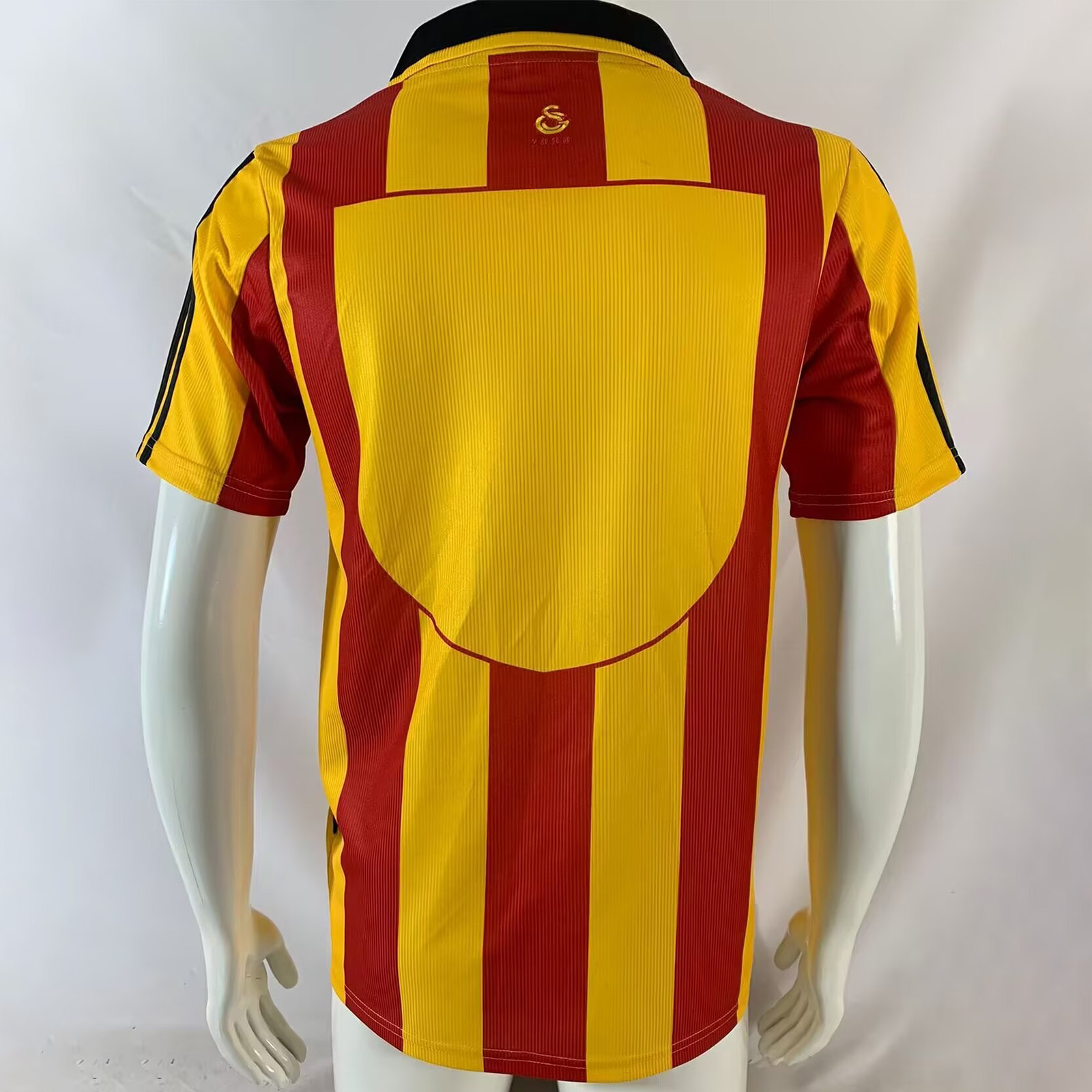 Retro Galatasaray 1999-00 Home Jersey - UnitedFutballJersey