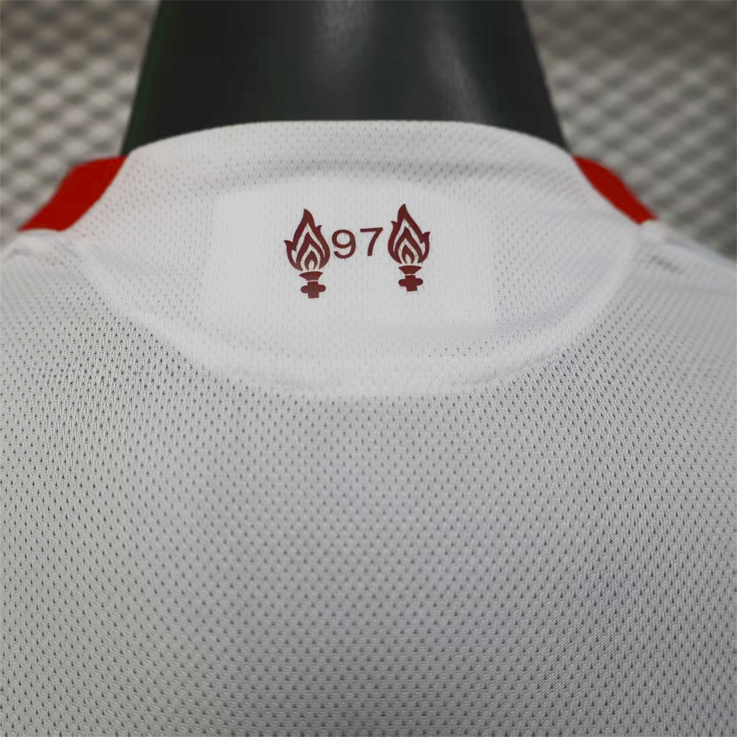 Liver.pool 25-26 Away White Jersey - Player Version - UnitedFutballJersey