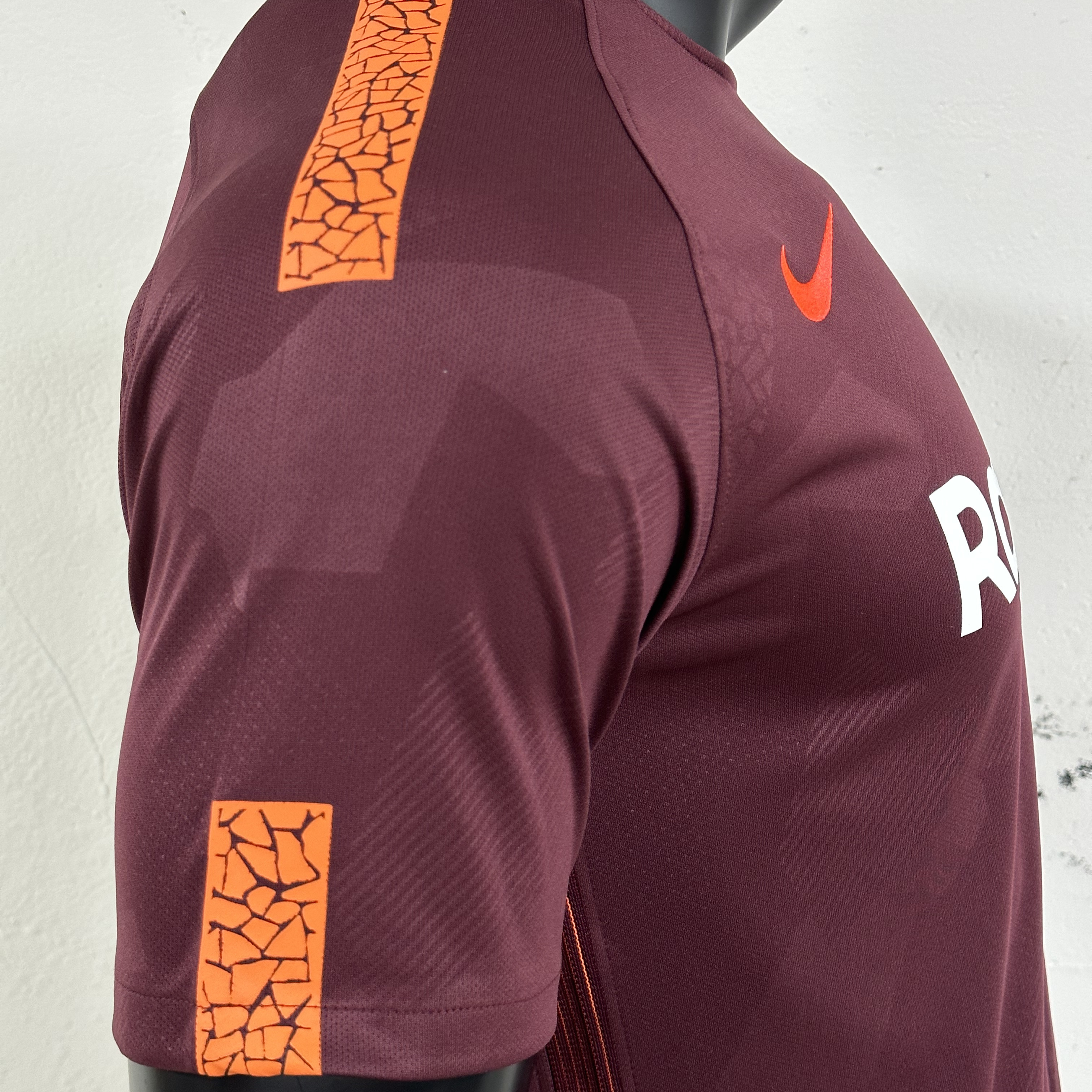 Retro Barcelona 17-18 Third Jersey - UnitedFutballJersey