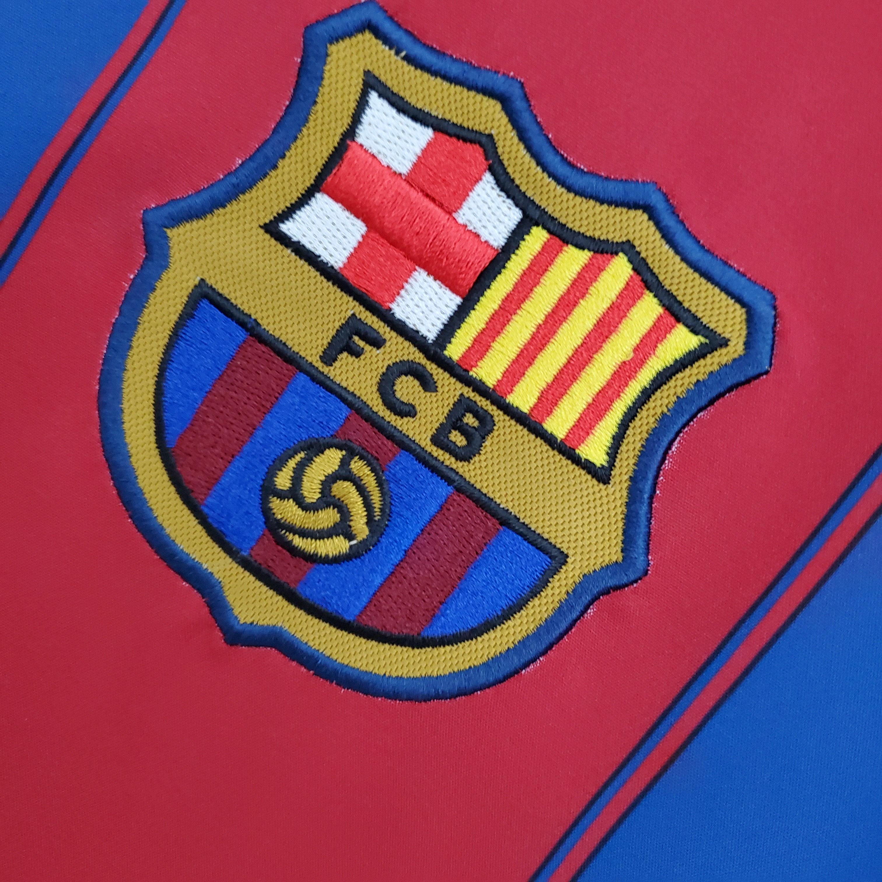 B.A.R.S.A Retro 03-04 Home Stadium Jersey - UnitedFutballJersey