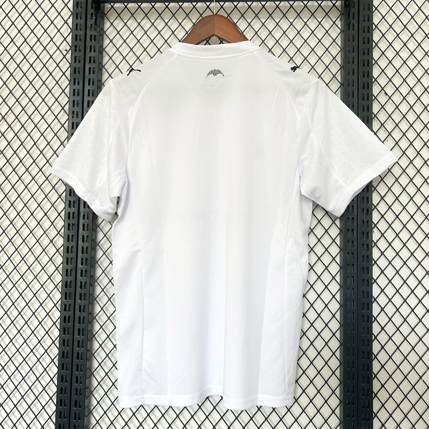Valencia 25-26 Home Unsponsored Jersey - Fans Version - UnitedFutballJersey