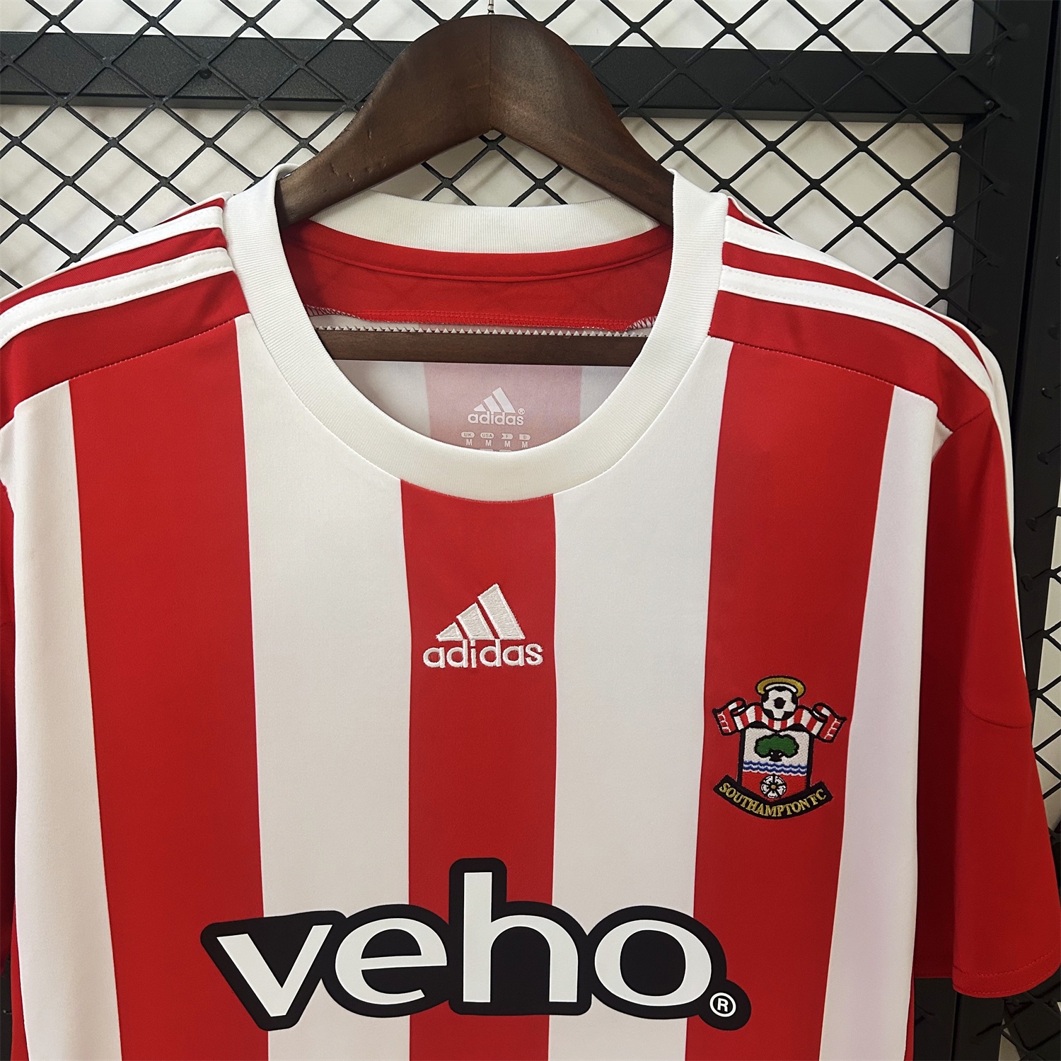 Retro Southampton 2015-16 Home Jersey - UnitedFutballJersey