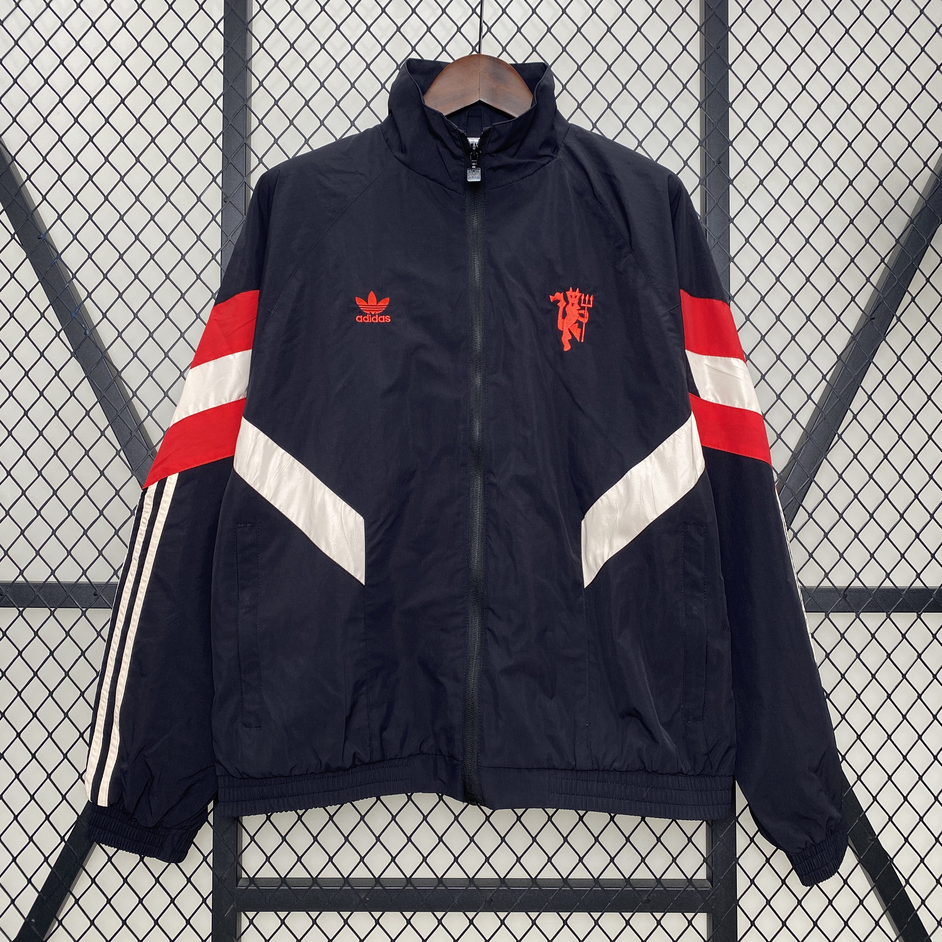 Manchester United 24-25 Throwback Windbreaker Jacket - Deep Blue - UnitedFutballJersey