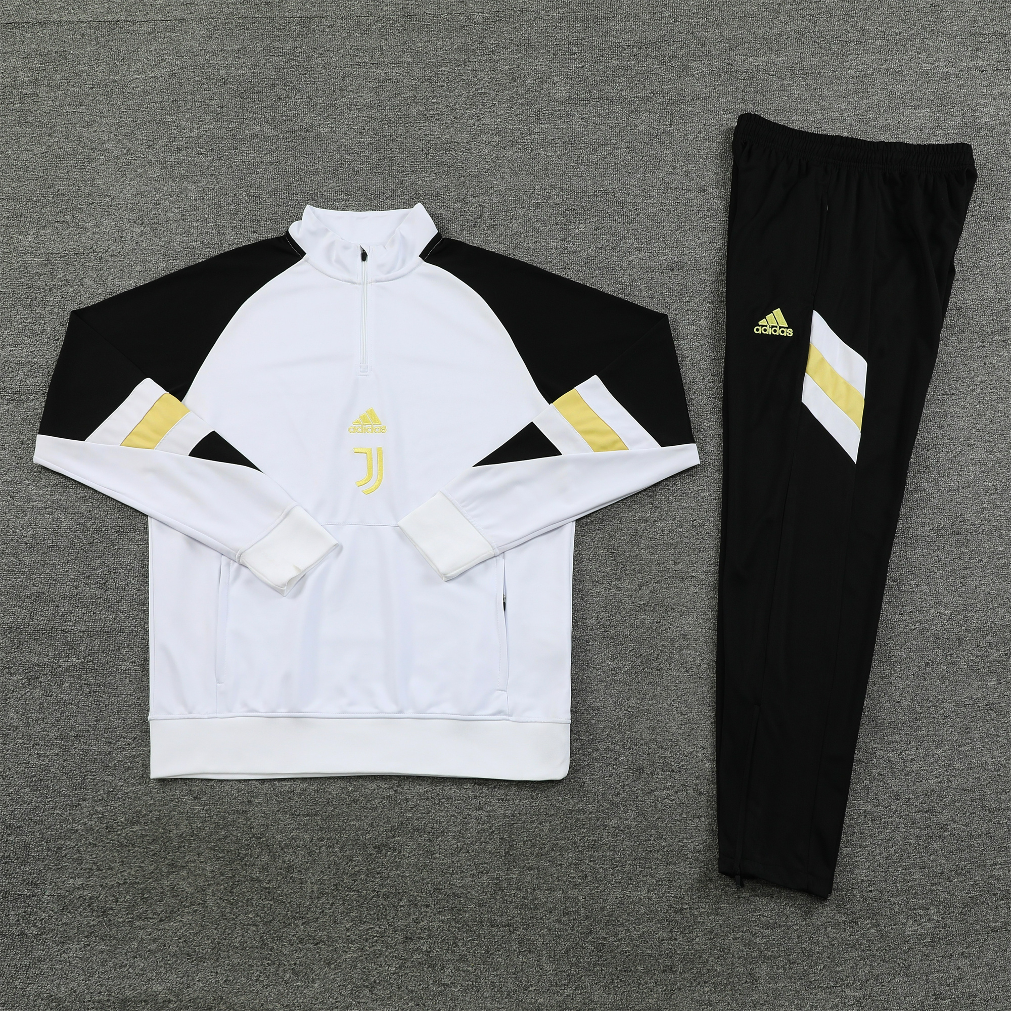 Juventus 23-24 Long Sleeve Training Set White Yellow - UnitedFutballJersey