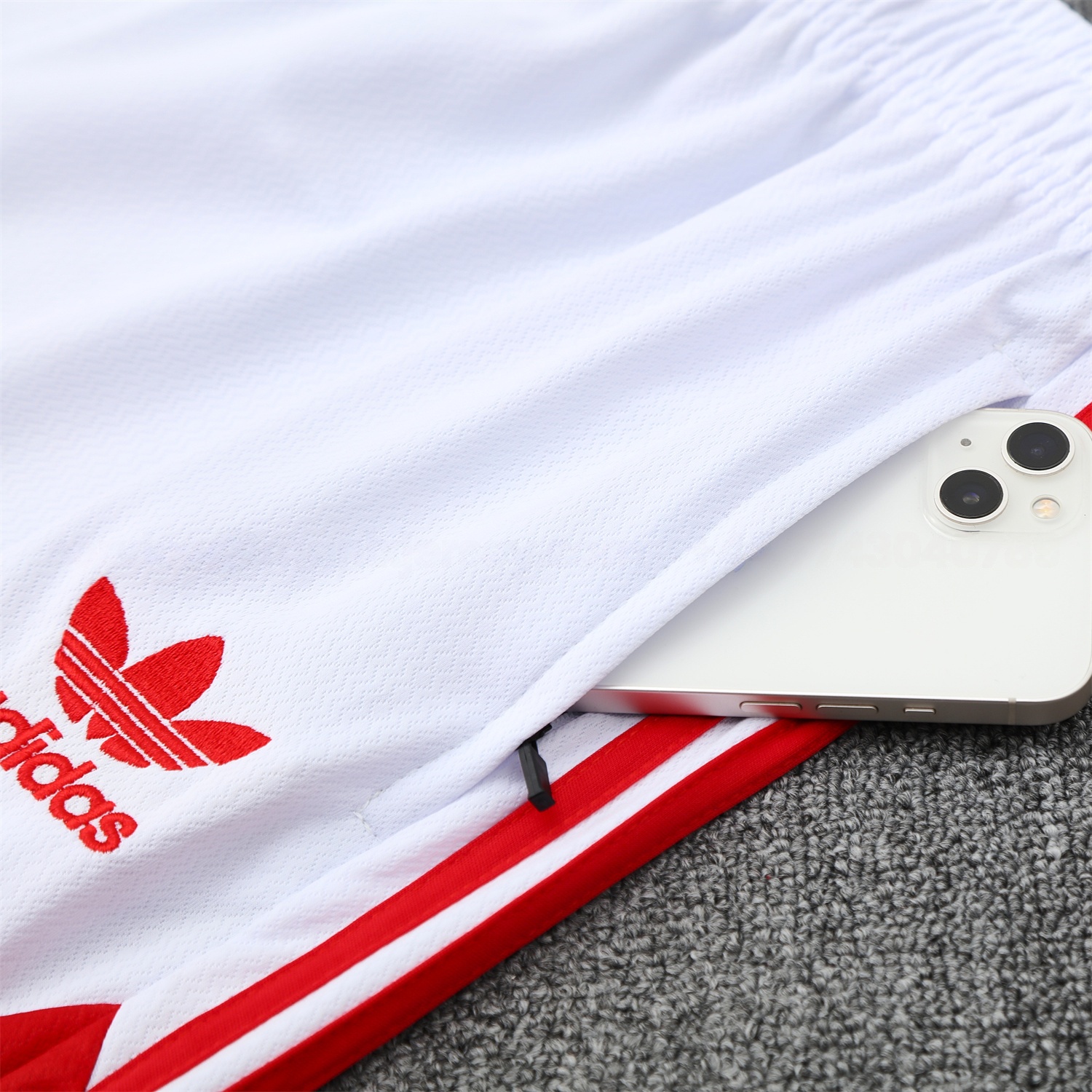 Bayern Munich 25-26 Short-Sleeve Training Set - White Top & white Shorts - UnitedFutballJersey