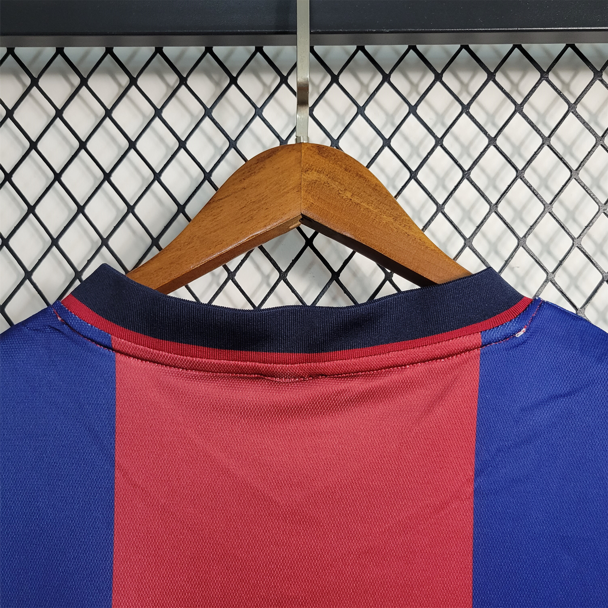 B.A.R.S.A Retro 98-99 Home Stadium Jersey - UnitedFutballJersey