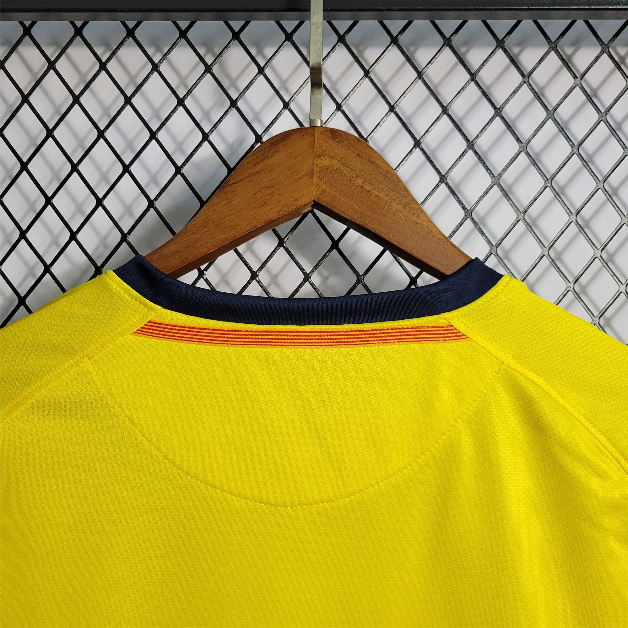 Retro Barcelona 08-09 Away Stadium Long Sleeve Jersey - UnitedFutballJersey