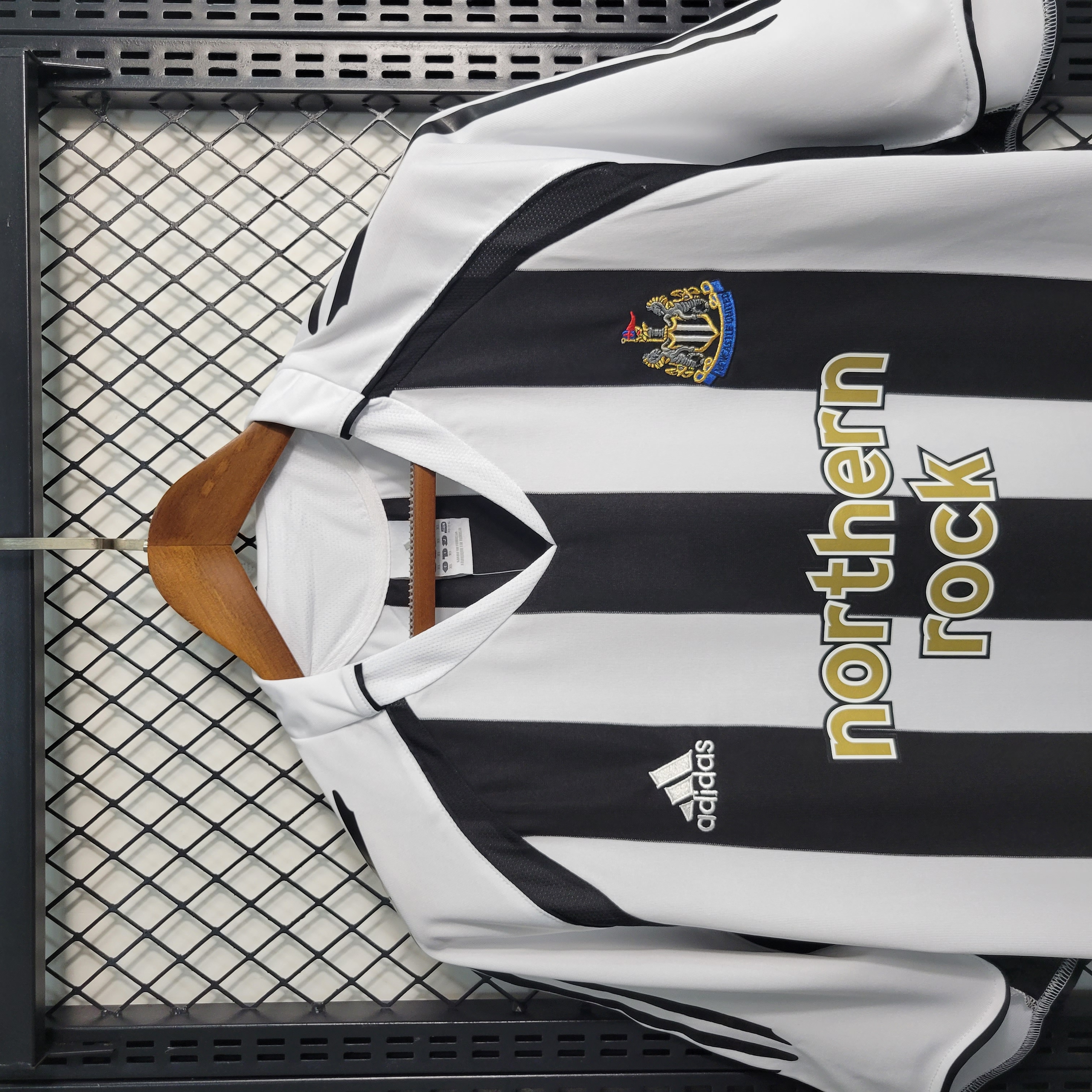 Retro Newcastle United 04-06 Home Stadium Jersey - UnitedFutballJersey