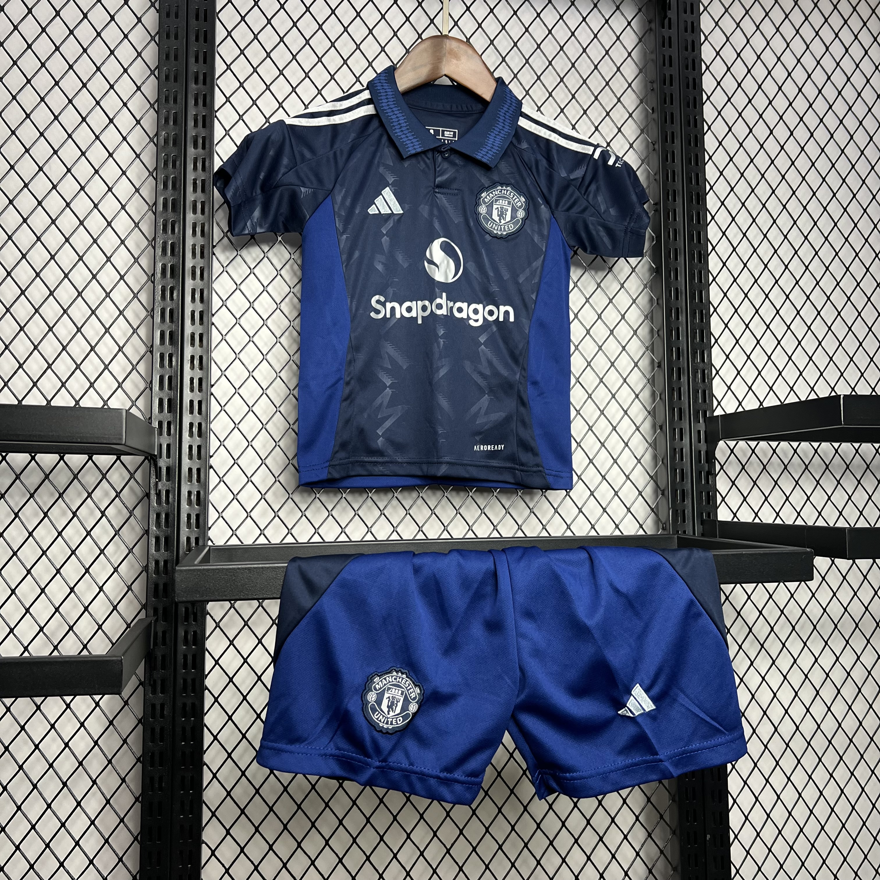 Manchester United 24-25 Away Kids Kit - UnitedFutballJersey