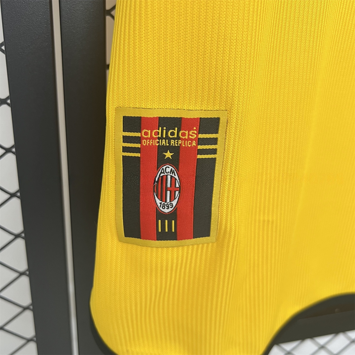 Retro AC Milan 1999-00 Fourth Jersey - UnitedFutballJersey