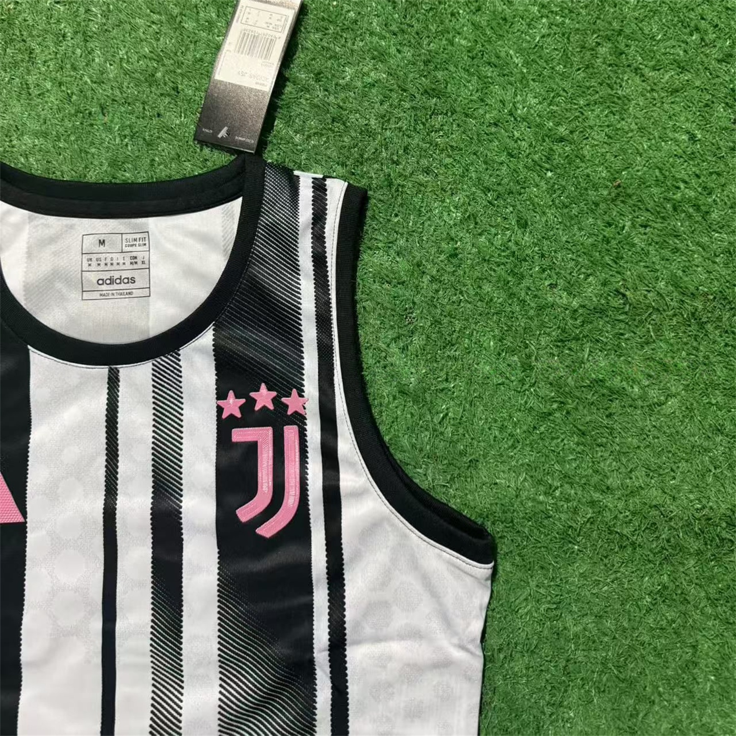 Women's Juventus 25-26 Home Black And White Yoga Vest - UnitedFutballJersey