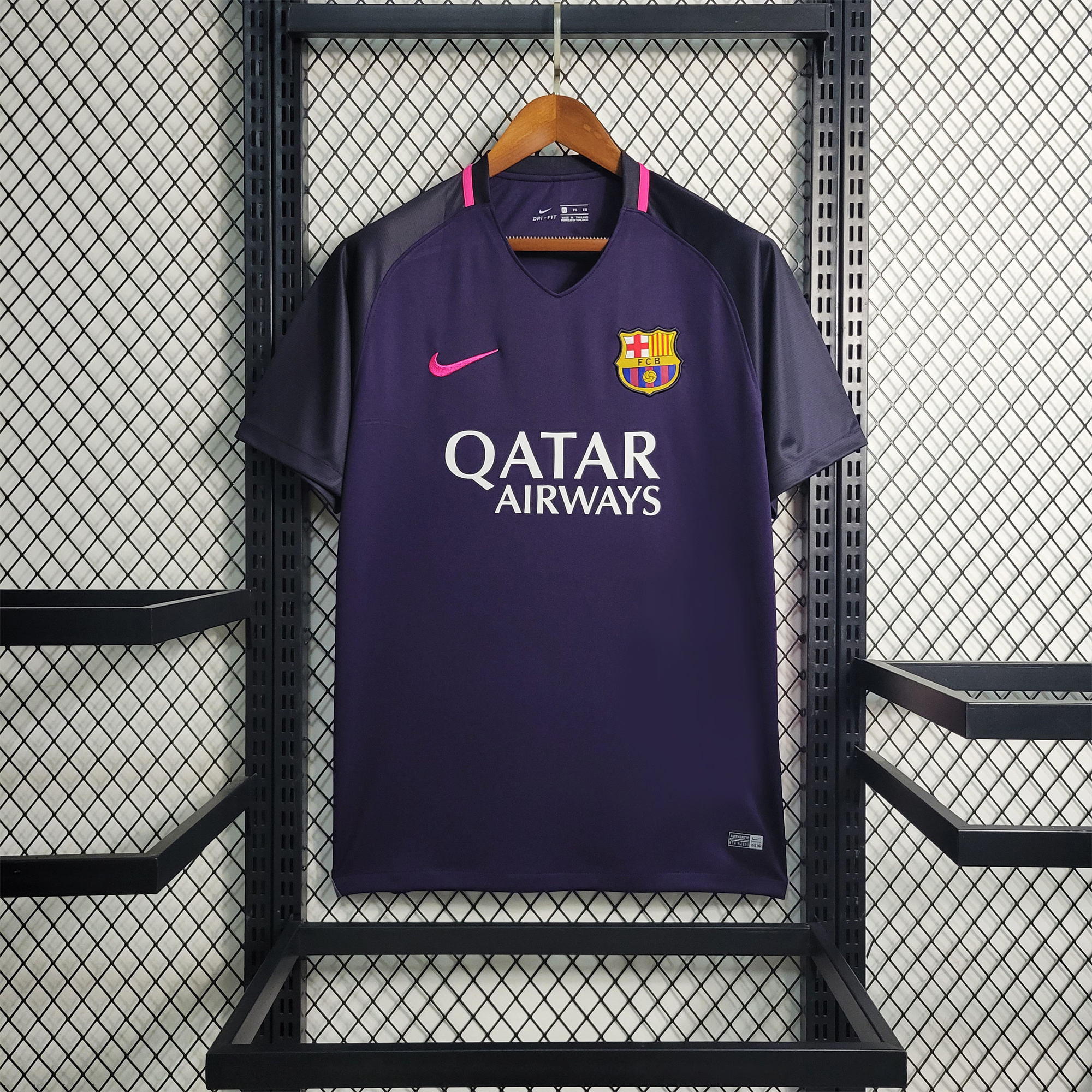 Retro Barcelona 16-17 Away Stadium Jersey - UnitedFutballJersey