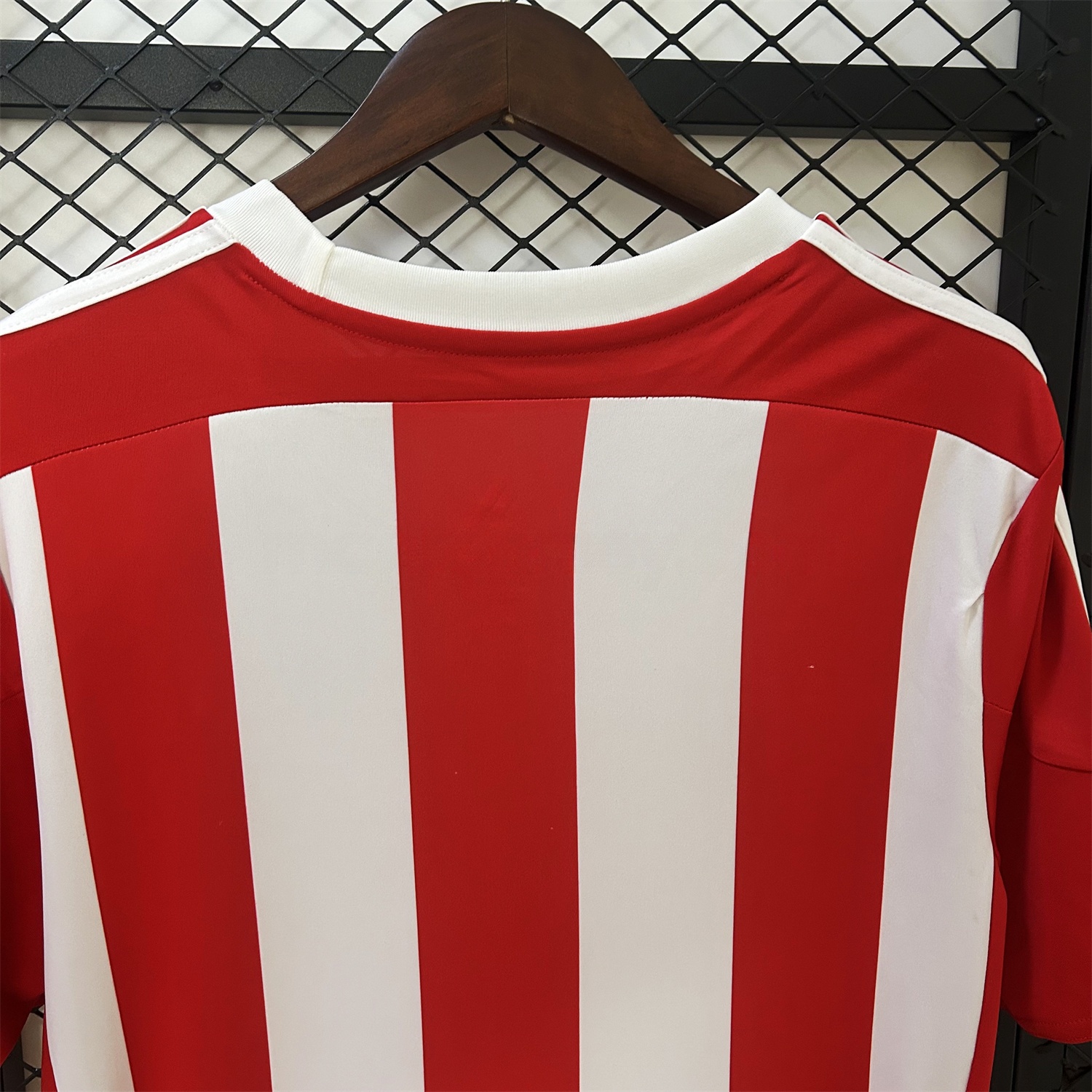 Retro Southampton 2015-16 Home Jersey - UnitedFutballJersey
