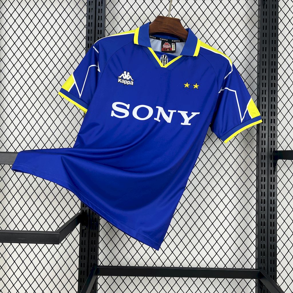 Retro Juventus 1996-97 Away Jersey - UnitedFutballJersey