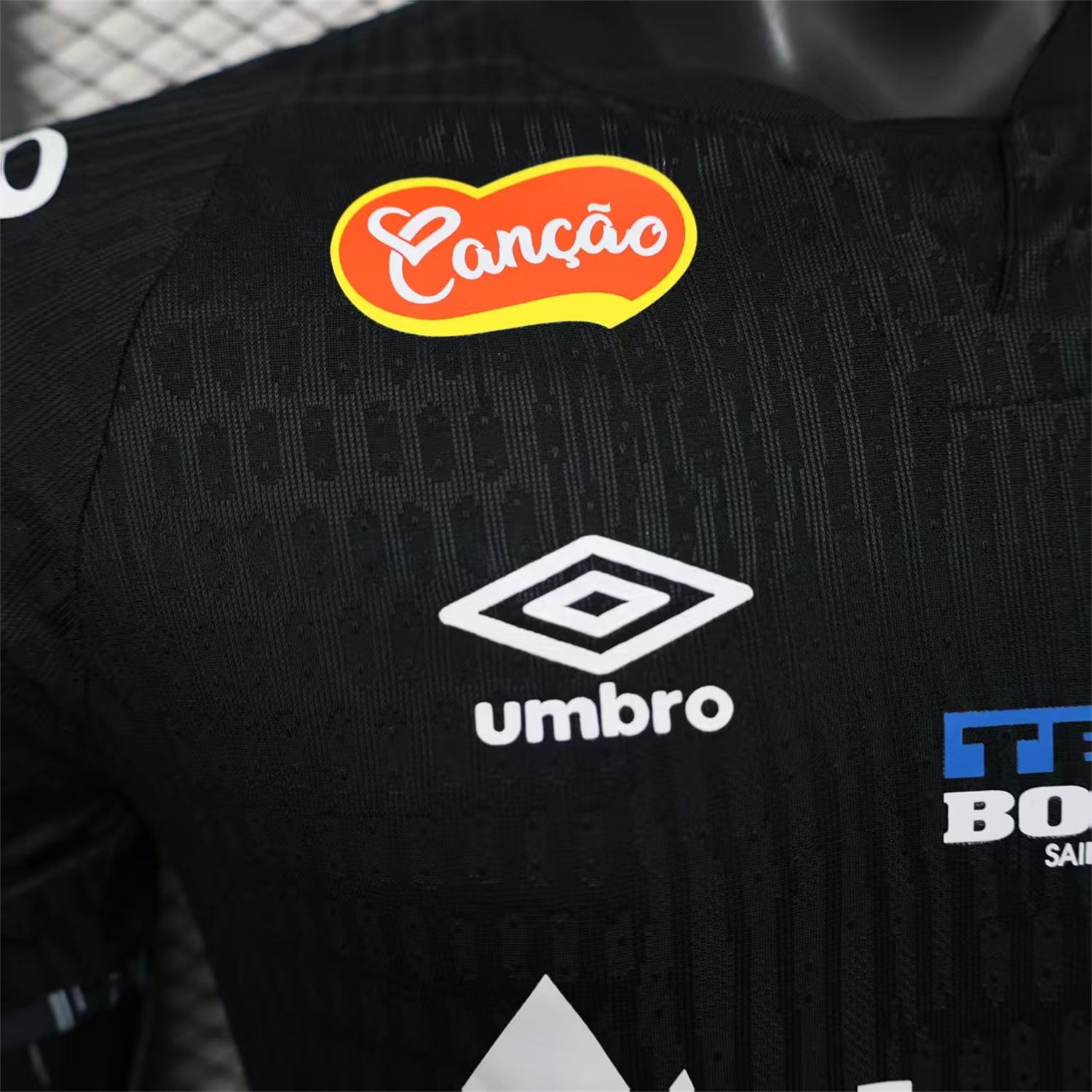 Santos 2025-26 Goalkeeper 2 Black Jersey With Sponsors - Player Version - UnitedFutballJersey