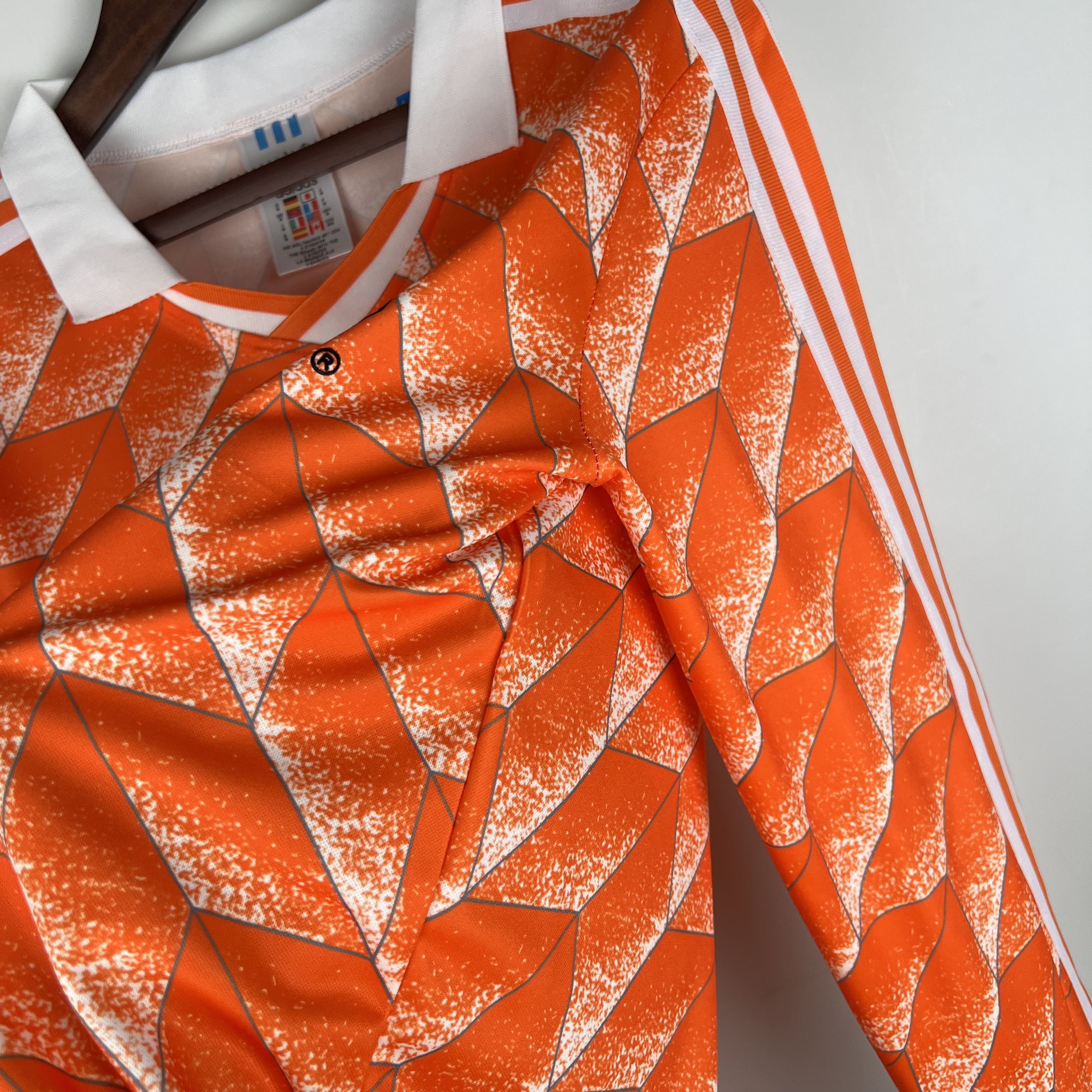 Retro Netherlands1988 Home Stadium Long Sleeve Jersey - UnitedFutballJersey