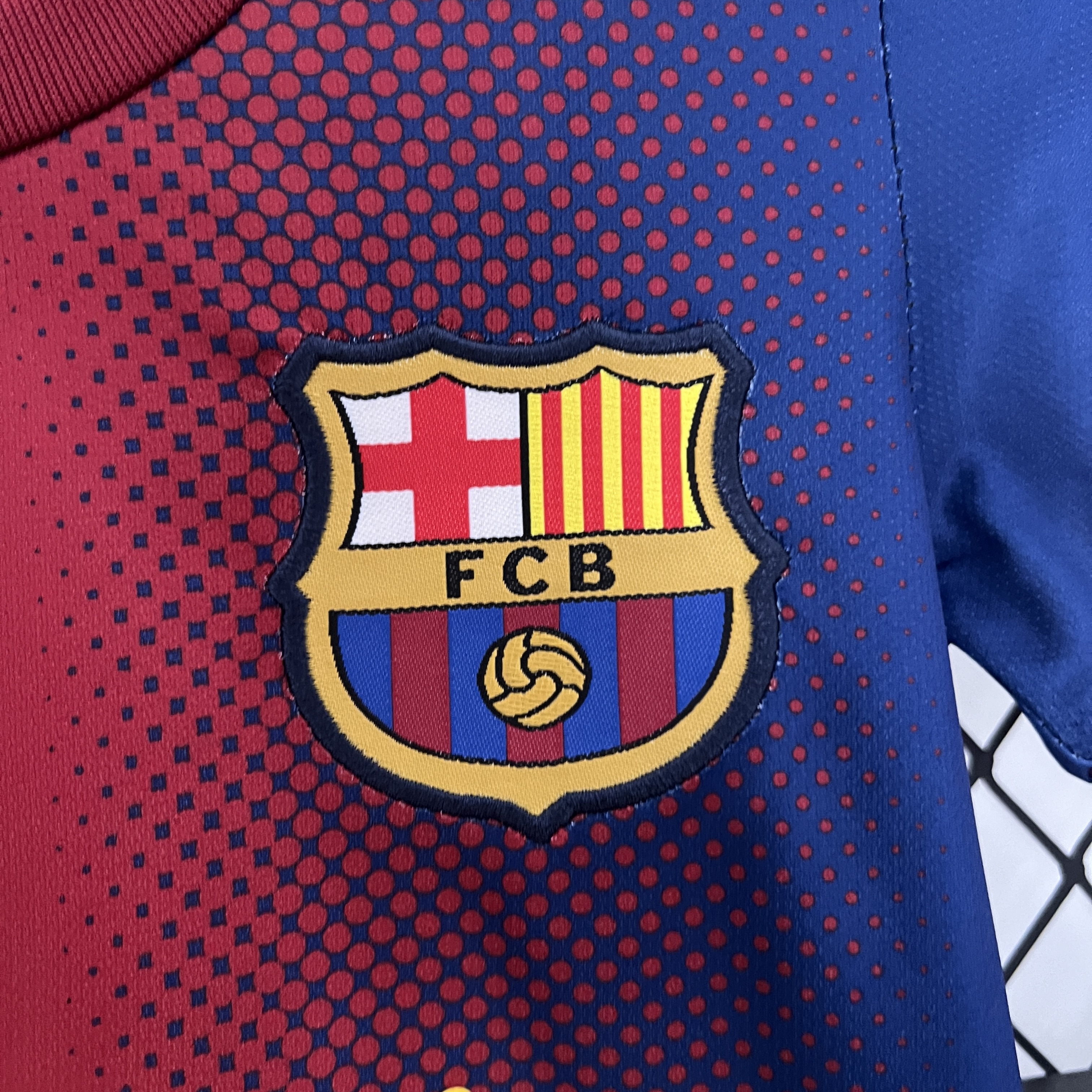 Retro Barcelona 2012-13 Home Stadium Kids Kit - UnitedFutballJersey