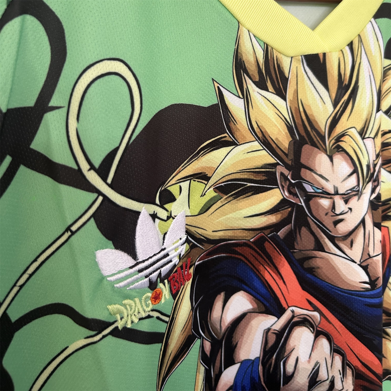 Japan 25-26 Dragon Ball Golden Hair Goku Green Special Jersey - Fans Version - UnitedFutballJersey