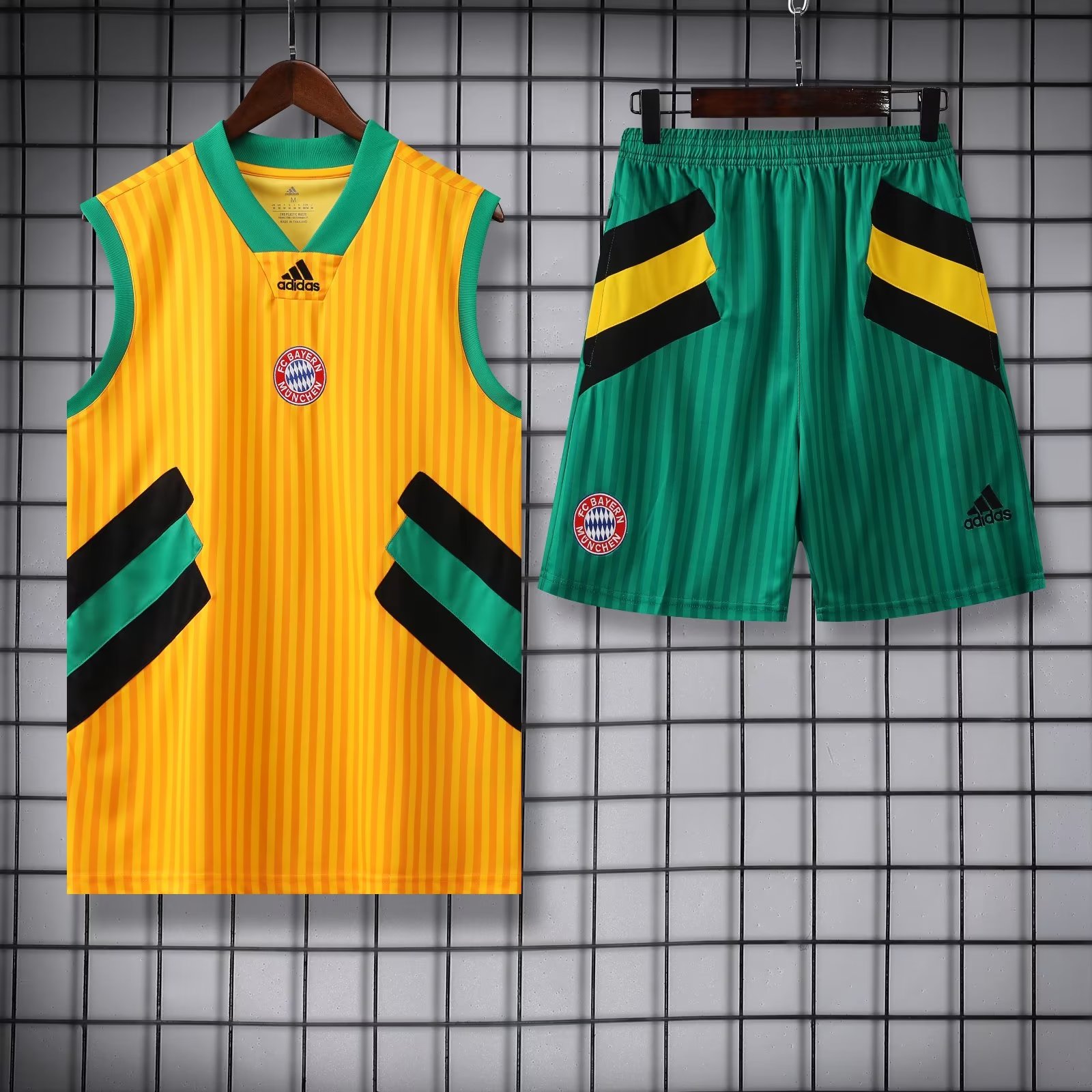 Bayern Munich 23-24 Yellow Green Training Vest Suit - UnitedFutballJersey