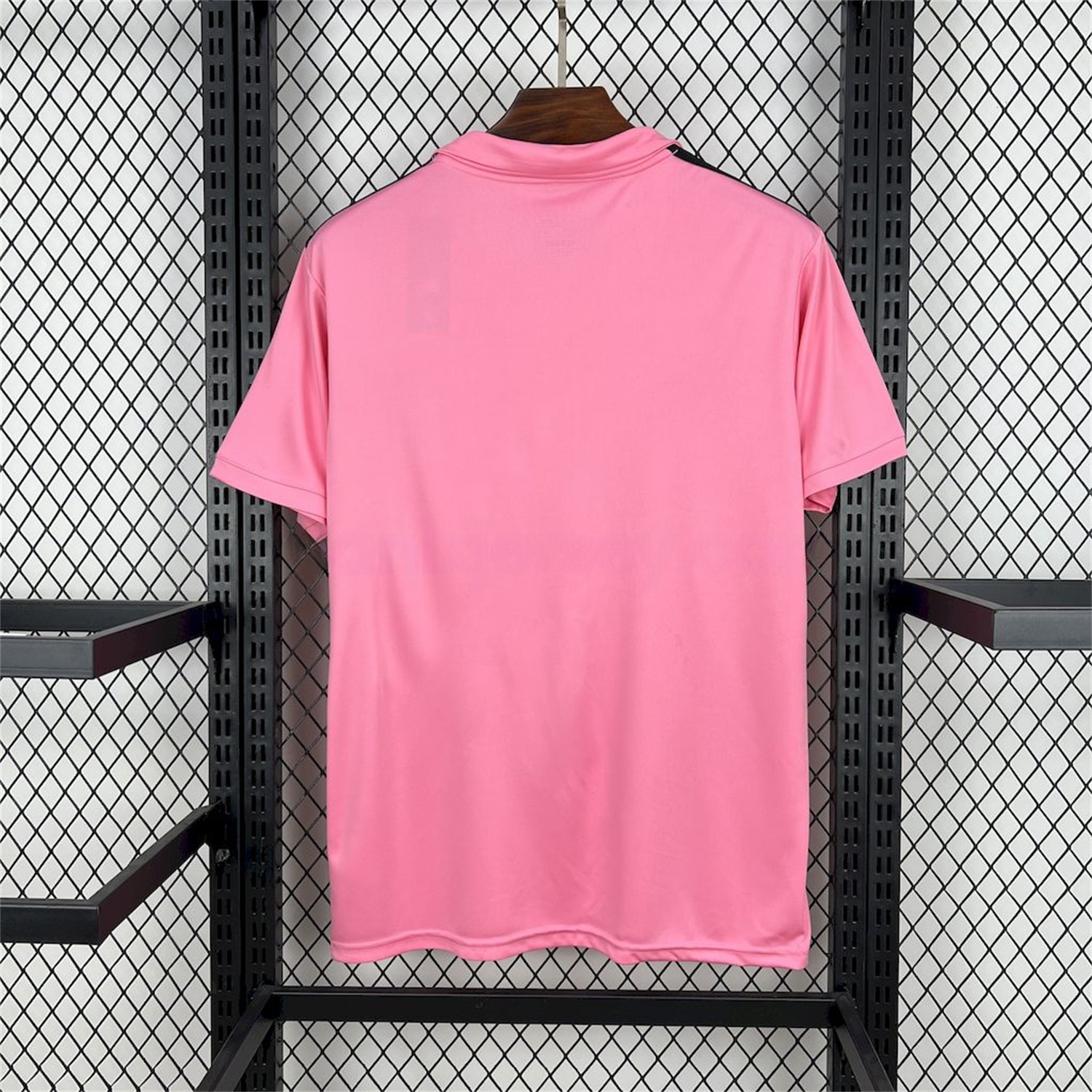 Real Madrid 2025-26 Pink Special Edition Jersey - Fans Version - UnitedFutballJersey