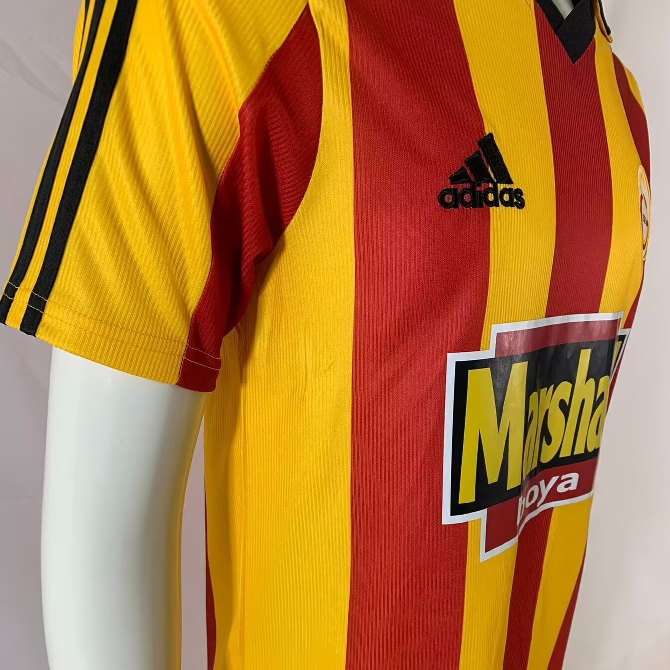 Retro Galatasaray 1999-00 Home Jersey - UnitedFutballJersey