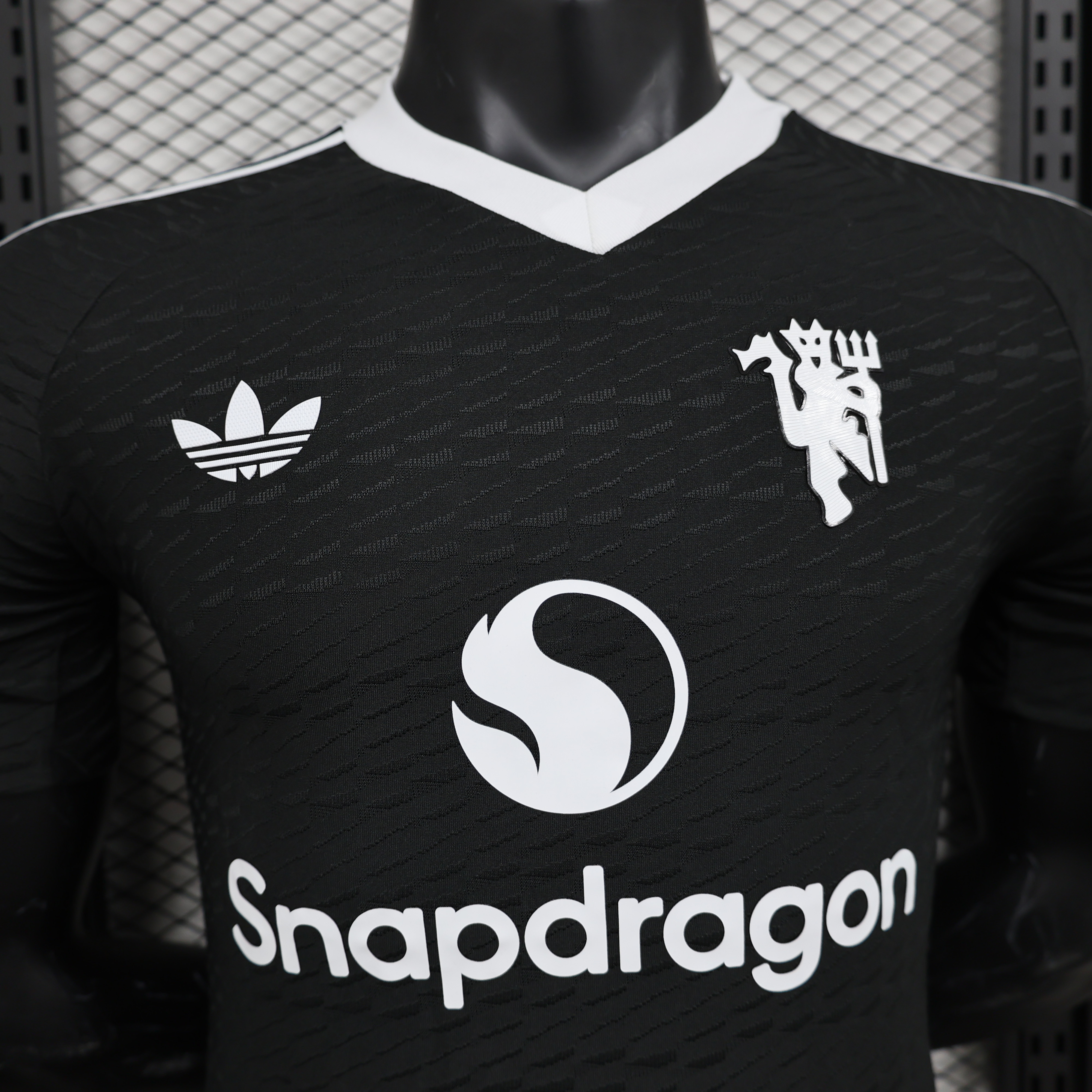 Manchester United 24-25 Goalkeeper GK Third Jersey - Player Version - UnitedFutballJersey