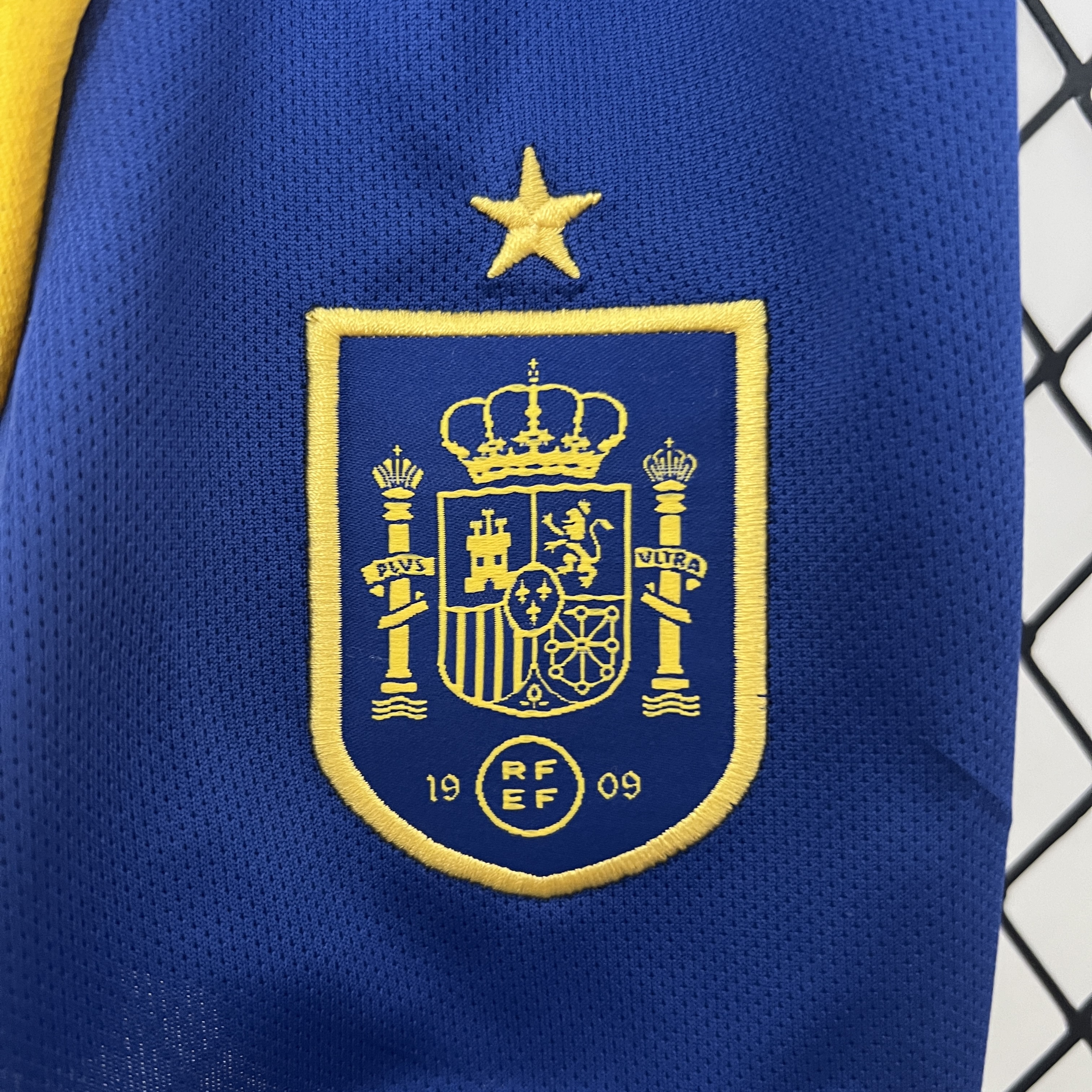 Spain 2024 Home Stadium Kids Kit - UnitedFutballJersey