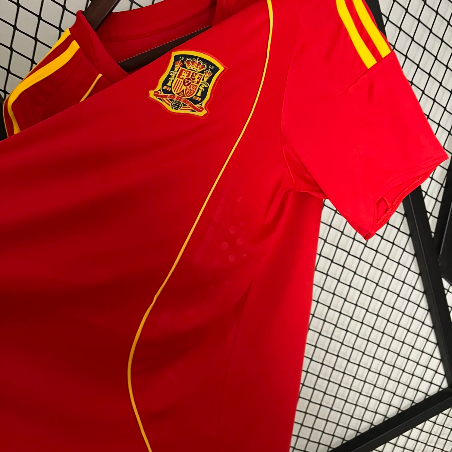 Retro Spain 2008 Home Stadium Jersey - UnitedFutballJersey