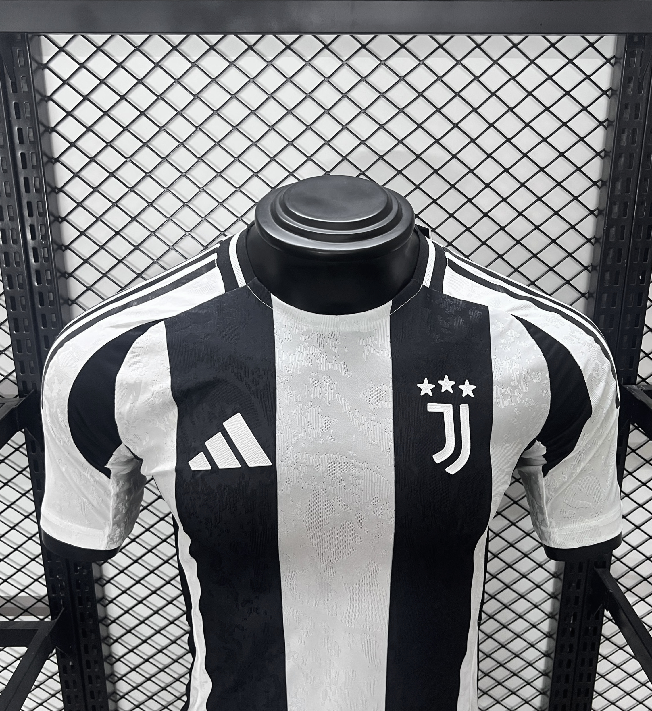Juventus 24-25 Home Stadium Jersey - Player Version - UnitedFutballJersey