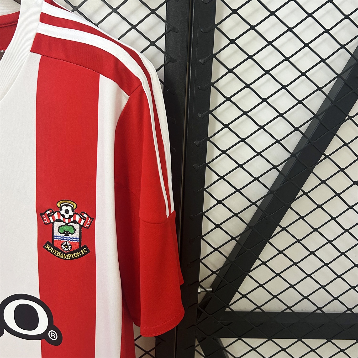 Retro Southampton 2015-16 Home Jersey - UnitedFutballJersey